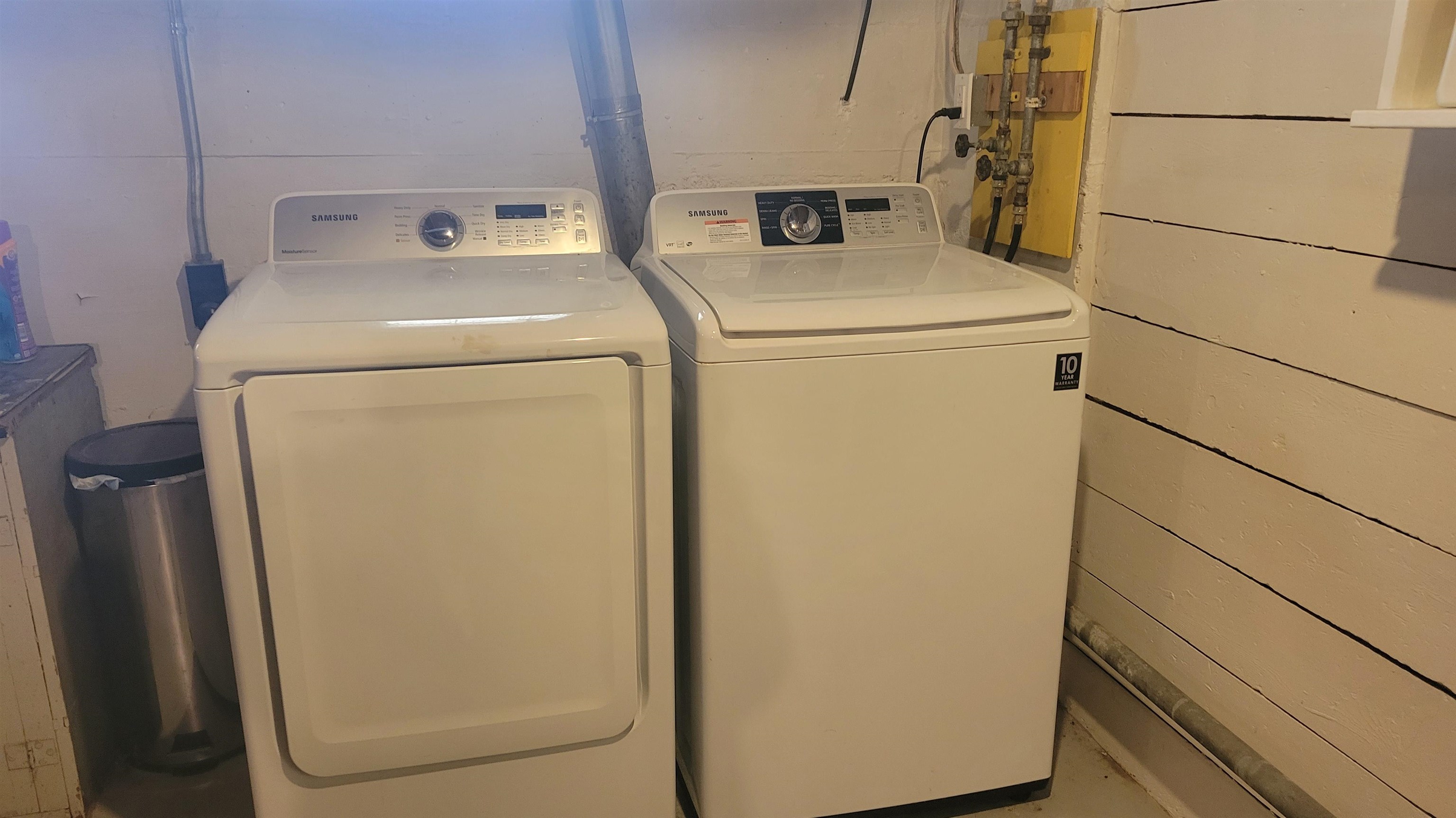 418 HOGAN STREET, Antigo, Wisconsin 54409, 3 Bedrooms Bedrooms, ,2 BathroomsBathrooms,Residential,For Sale,418 HOGAN STREET,22601279