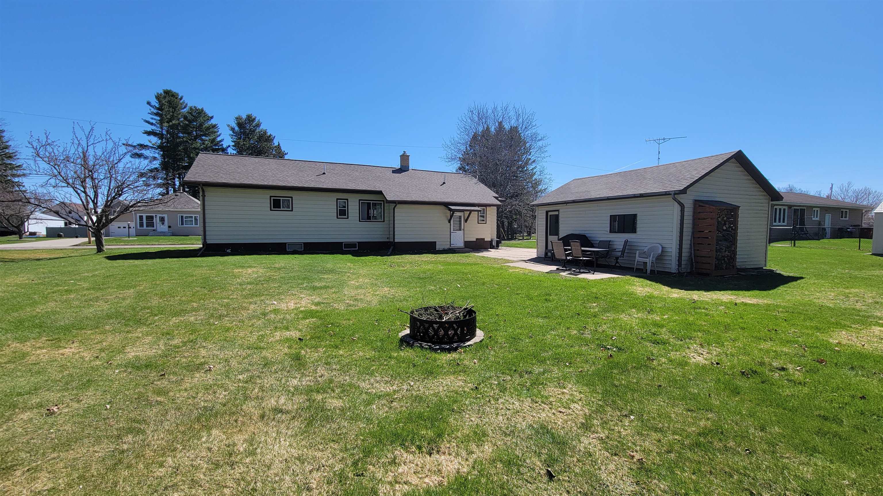 418 HOGAN STREET, Antigo, Wisconsin 54409, 3 Bedrooms Bedrooms, ,2 BathroomsBathrooms,Residential,For Sale,418 HOGAN STREET,22601279