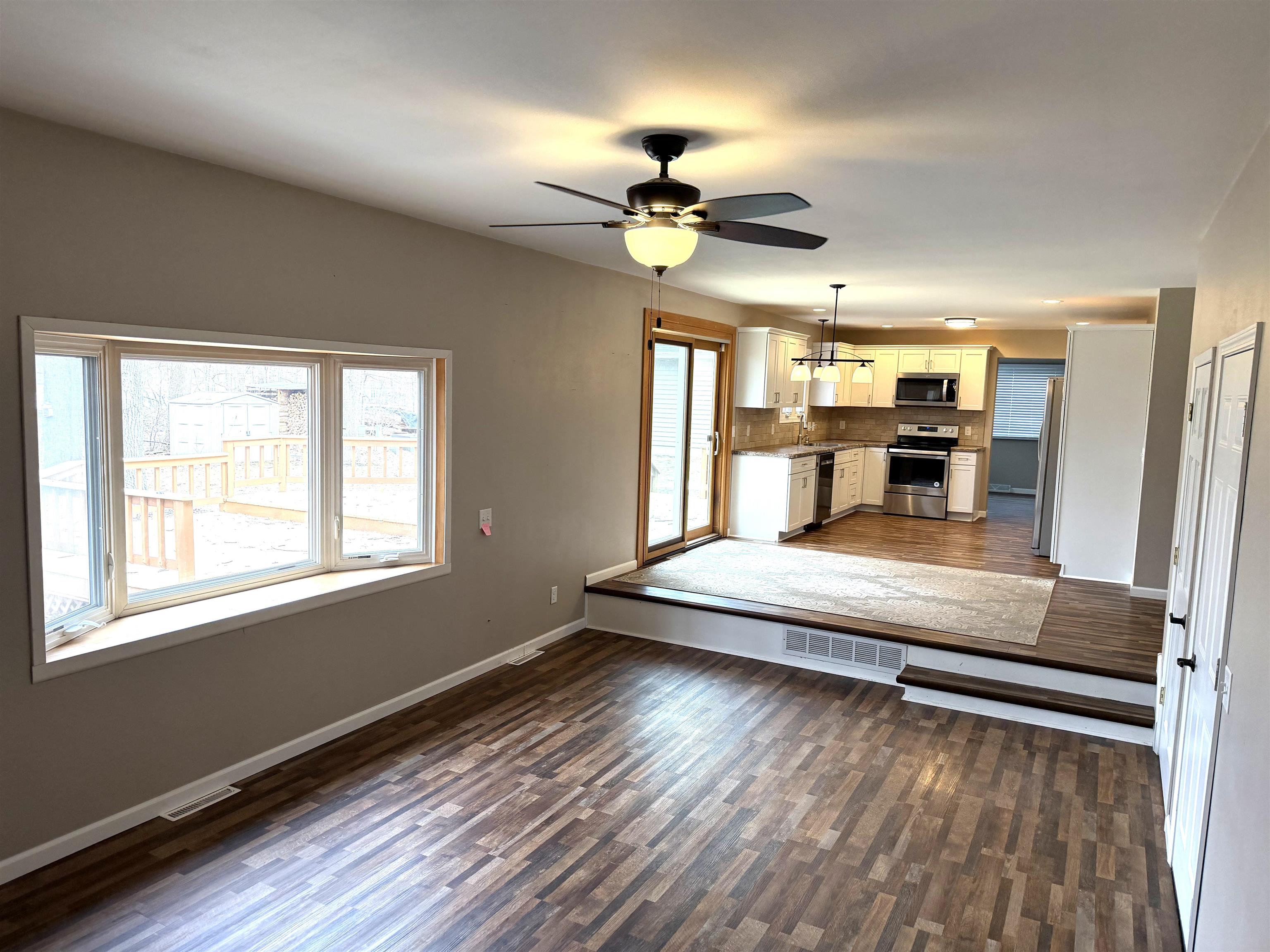 1105 RIDGE ROAD, Marshfield, Wisconsin 54449, 4 Bedrooms Bedrooms, ,2 BathroomsBathrooms,Residential,For Sale,1105 RIDGE ROAD,22601280