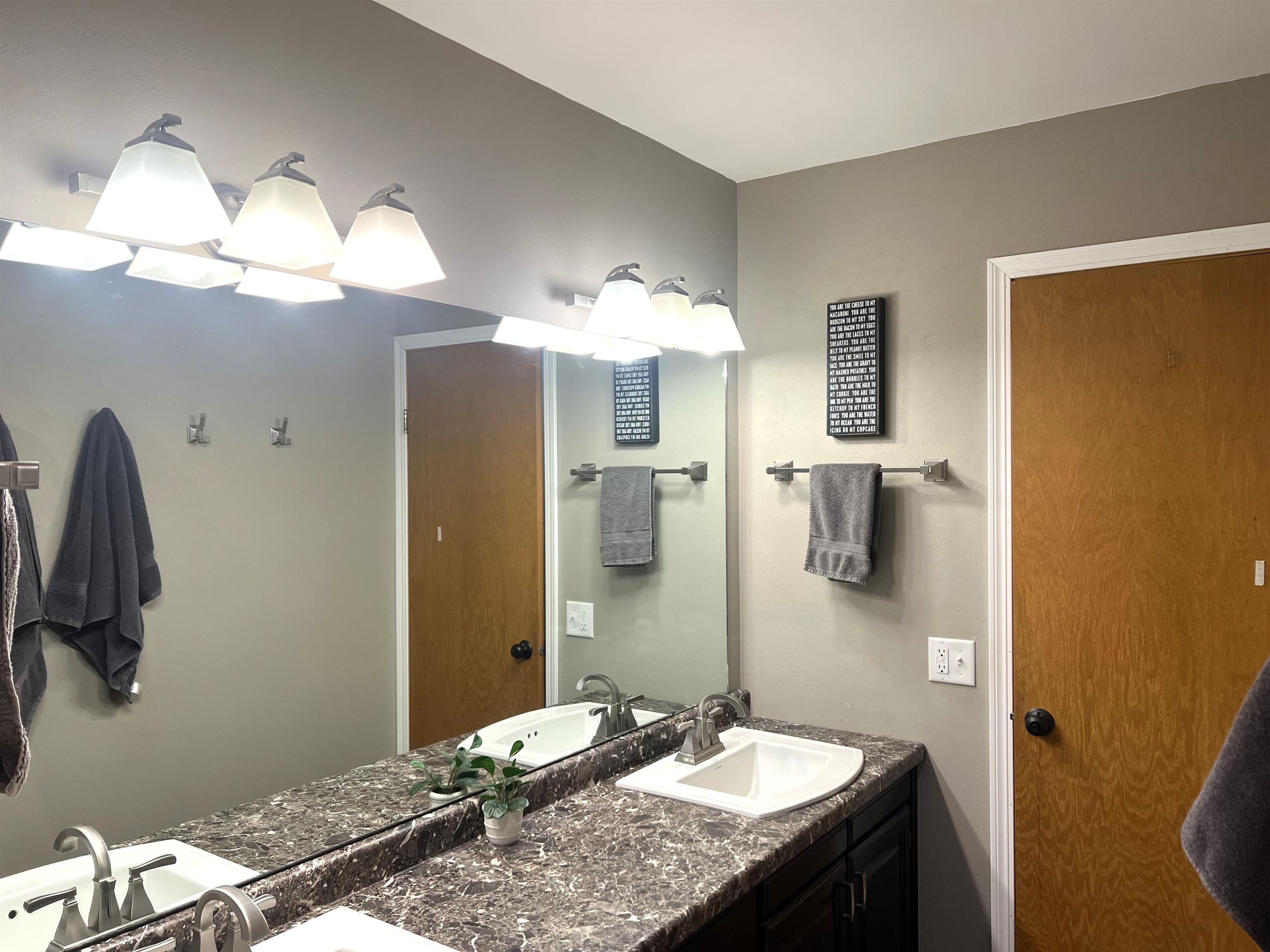 1105 RIDGE ROAD, Marshfield, Wisconsin 54449, 4 Bedrooms Bedrooms, ,2 BathroomsBathrooms,Residential,For Sale,1105 RIDGE ROAD,22601280