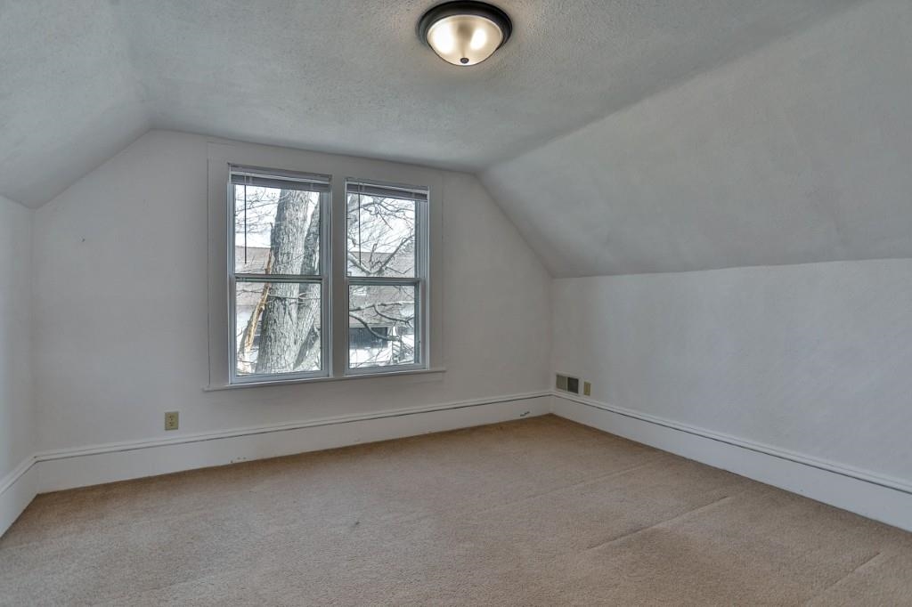 300 E 9TH STREET, Marshfield, Wisconsin 54449, 4 Bedrooms Bedrooms, ,2 BathroomsBathrooms,Residential,For Sale,300 E 9TH STREET,22601284