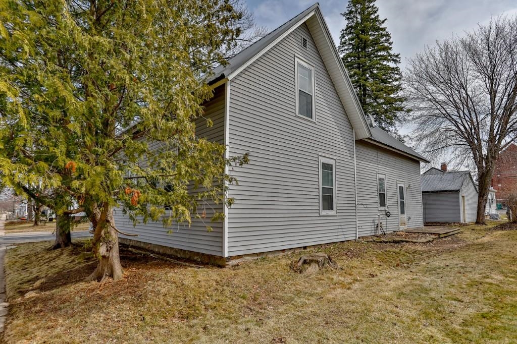 300 E 9TH STREET, Marshfield, Wisconsin 54449, 4 Bedrooms Bedrooms, ,2 BathroomsBathrooms,Residential,For Sale,300 E 9TH STREET,22601284