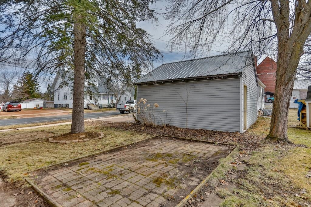 300 E 9TH STREET, Marshfield, Wisconsin 54449, 4 Bedrooms Bedrooms, ,2 BathroomsBathrooms,Residential,For Sale,300 E 9TH STREET,22601284