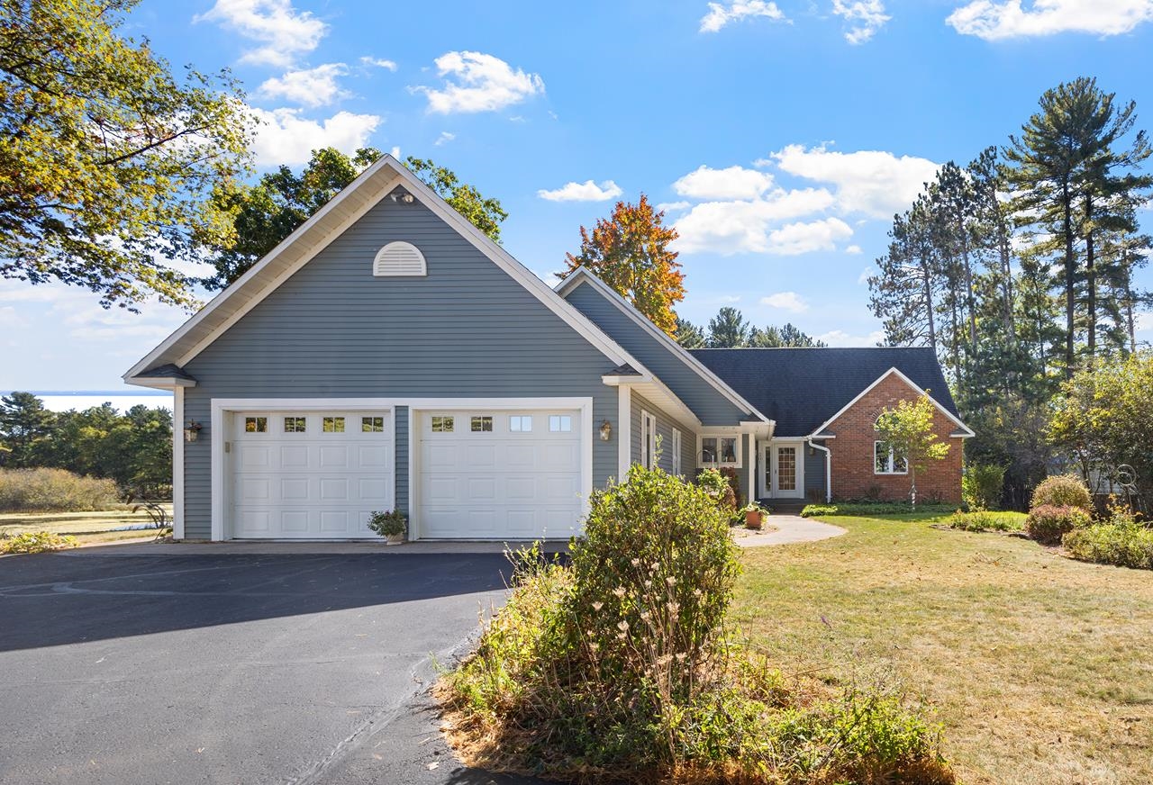 301 PINE ISLAND LANE, Schofield, Wisconsin 54476, 2 Bedrooms Bedrooms, ,3 BathroomsBathrooms,Residential,For Sale,301 PINE ISLAND LANE,22601289