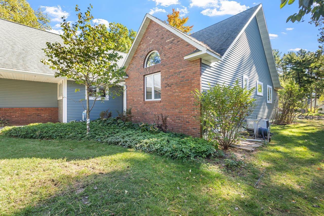 301 PINE ISLAND LANE, Schofield, Wisconsin 54476, 2 Bedrooms Bedrooms, ,3 BathroomsBathrooms,Residential,For Sale,301 PINE ISLAND LANE,22601289