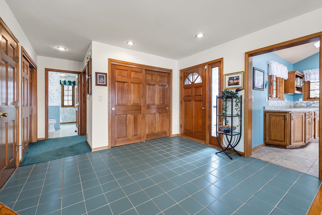 301 PINE ISLAND LANE, Schofield, Wisconsin 54476, 2 Bedrooms Bedrooms, ,3 BathroomsBathrooms,Residential,For Sale,301 PINE ISLAND LANE,22601289