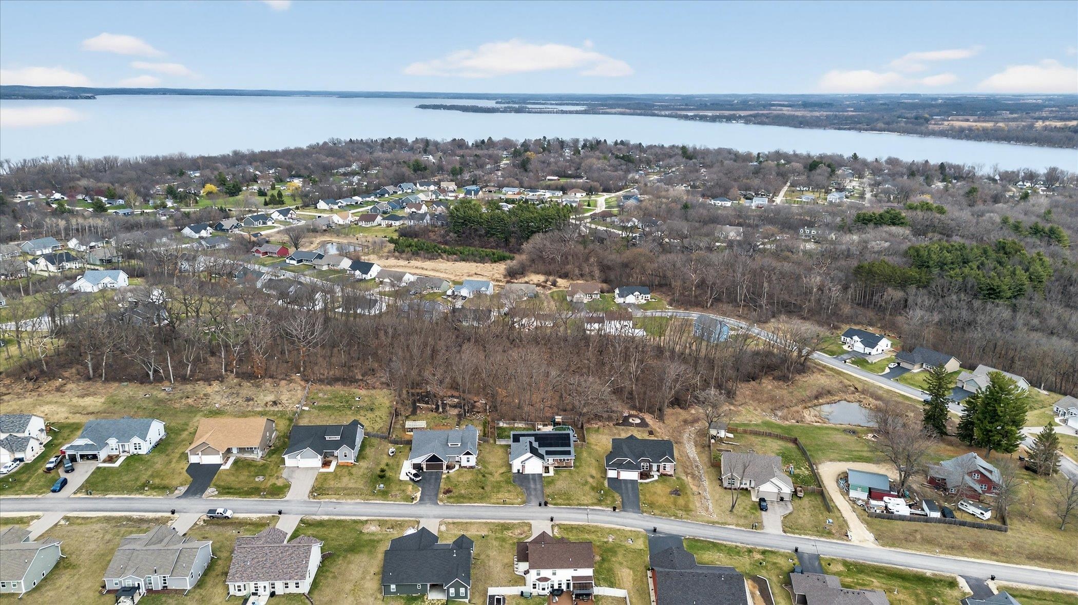 11142 N LAKE WOODS DRIVE, EDGERTON, Wisconsin 53534, 6 Bedrooms Bedrooms, ,3 BathroomsBathrooms,Residential,For Sale,11142 N LAKE WOODS DRIVE,22601295