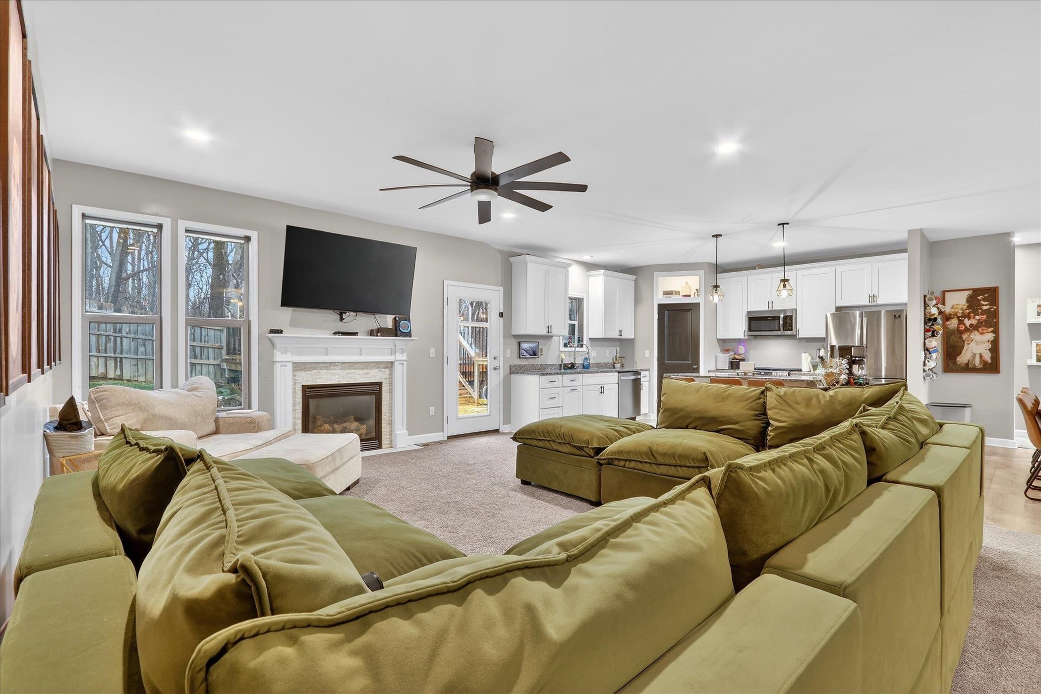 11142 N LAKE WOODS DRIVE, EDGERTON, Wisconsin 53534, 6 Bedrooms Bedrooms, ,3 BathroomsBathrooms,Residential,For Sale,11142 N LAKE WOODS DRIVE,22601295