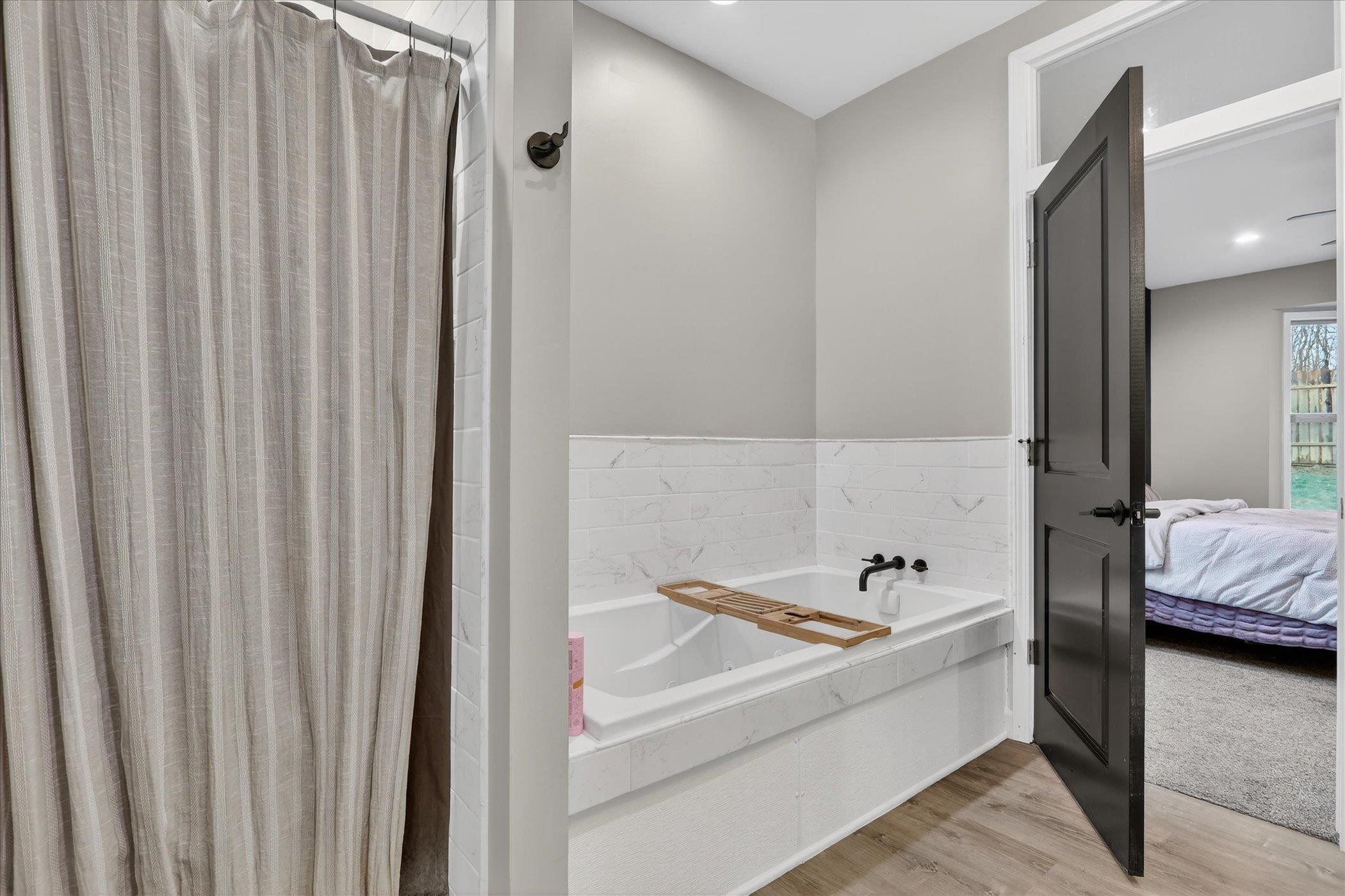 11142 N LAKE WOODS DRIVE, EDGERTON, Wisconsin 53534, 6 Bedrooms Bedrooms, ,3 BathroomsBathrooms,Residential,For Sale,11142 N LAKE WOODS DRIVE,22601295