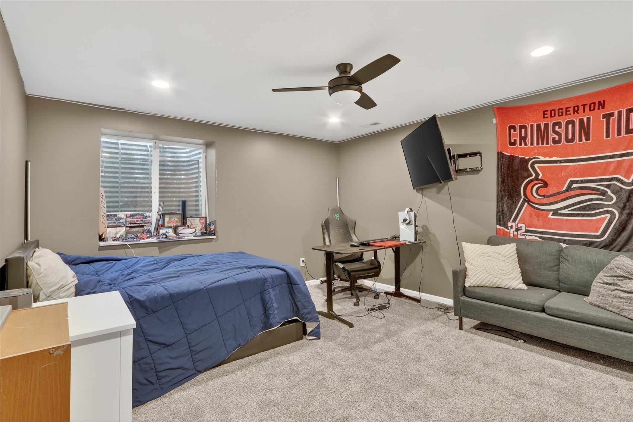 11142 N LAKE WOODS DRIVE, EDGERTON, Wisconsin 53534, 6 Bedrooms Bedrooms, ,3 BathroomsBathrooms,Residential,For Sale,11142 N LAKE WOODS DRIVE,22601295