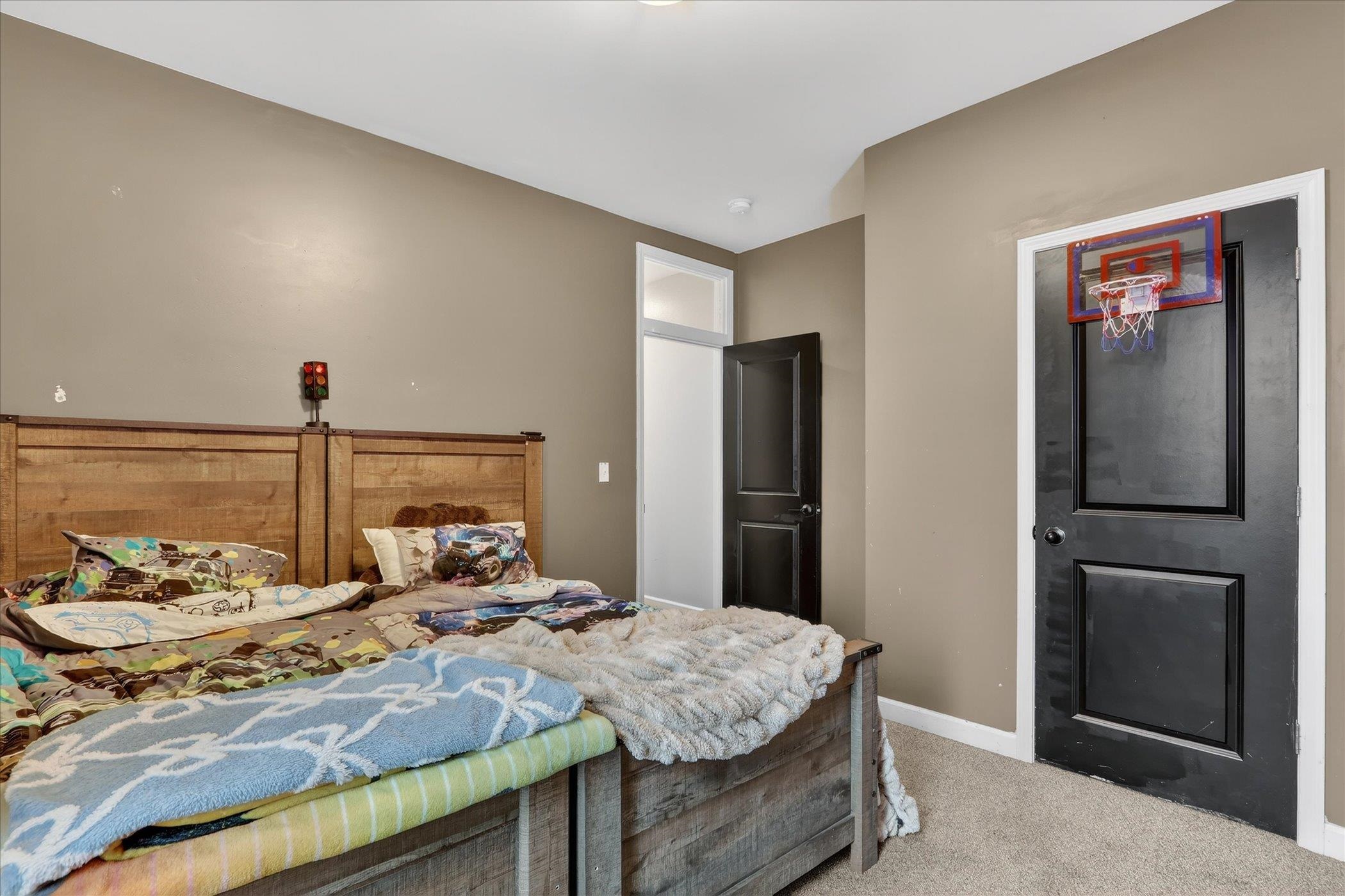 11142 N LAKE WOODS DRIVE, EDGERTON, Wisconsin 53534, 6 Bedrooms Bedrooms, ,3 BathroomsBathrooms,Residential,For Sale,11142 N LAKE WOODS DRIVE,22601295