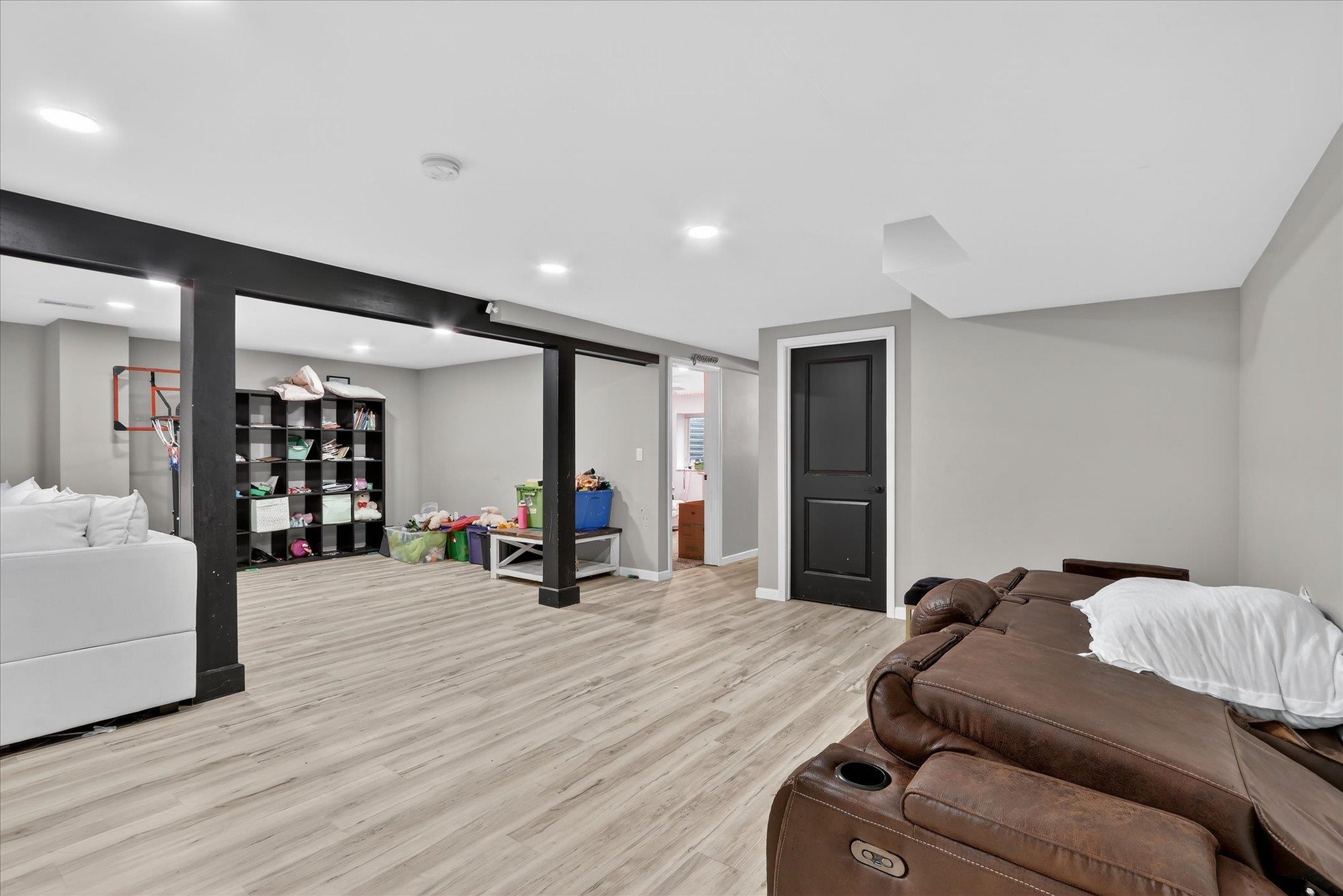 11142 N LAKE WOODS DRIVE, EDGERTON, Wisconsin 53534, 6 Bedrooms Bedrooms, ,3 BathroomsBathrooms,Residential,For Sale,11142 N LAKE WOODS DRIVE,22601295