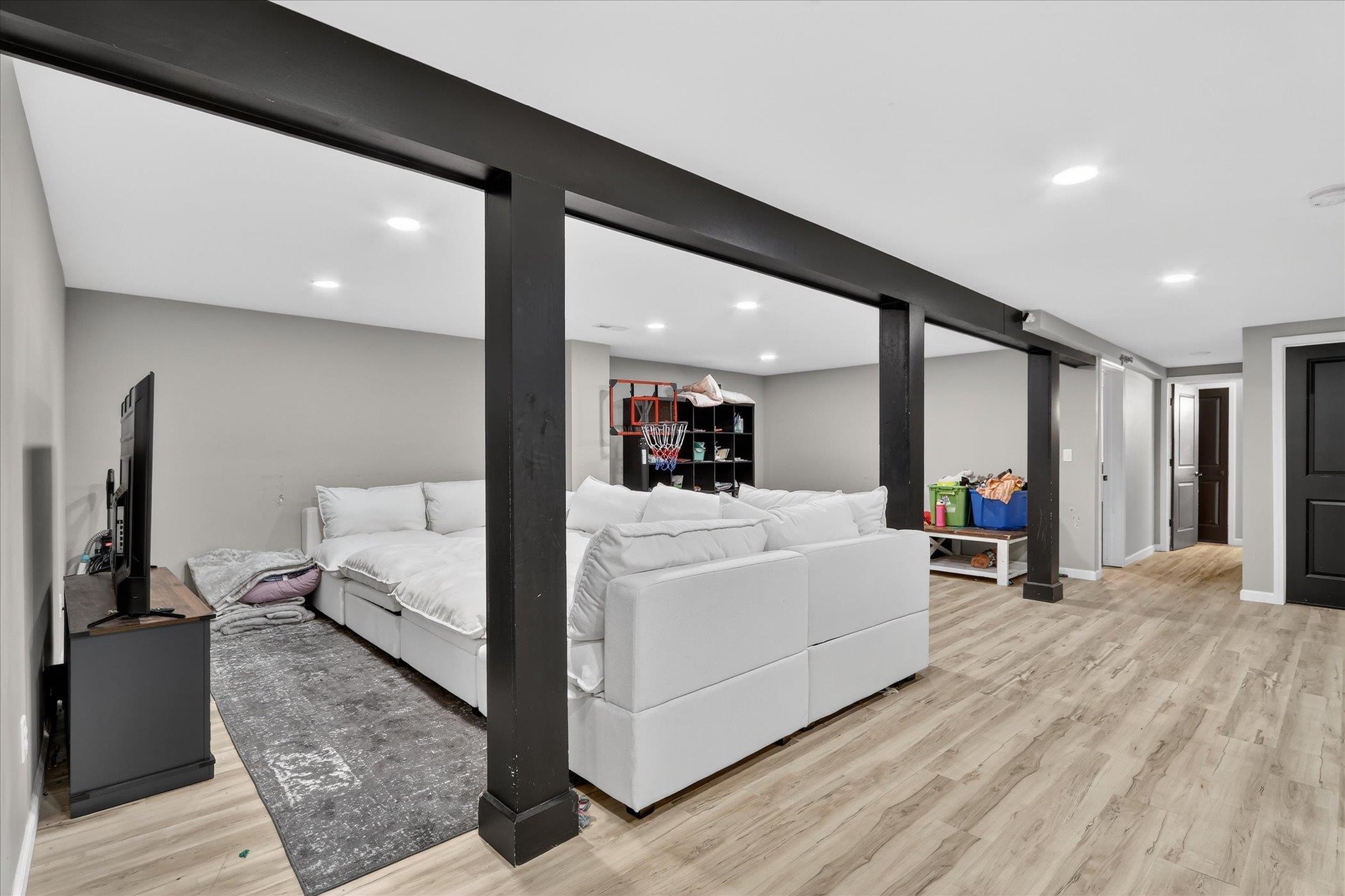 11142 N LAKE WOODS DRIVE, EDGERTON, Wisconsin 53534, 6 Bedrooms Bedrooms, ,3 BathroomsBathrooms,Residential,For Sale,11142 N LAKE WOODS DRIVE,22601295