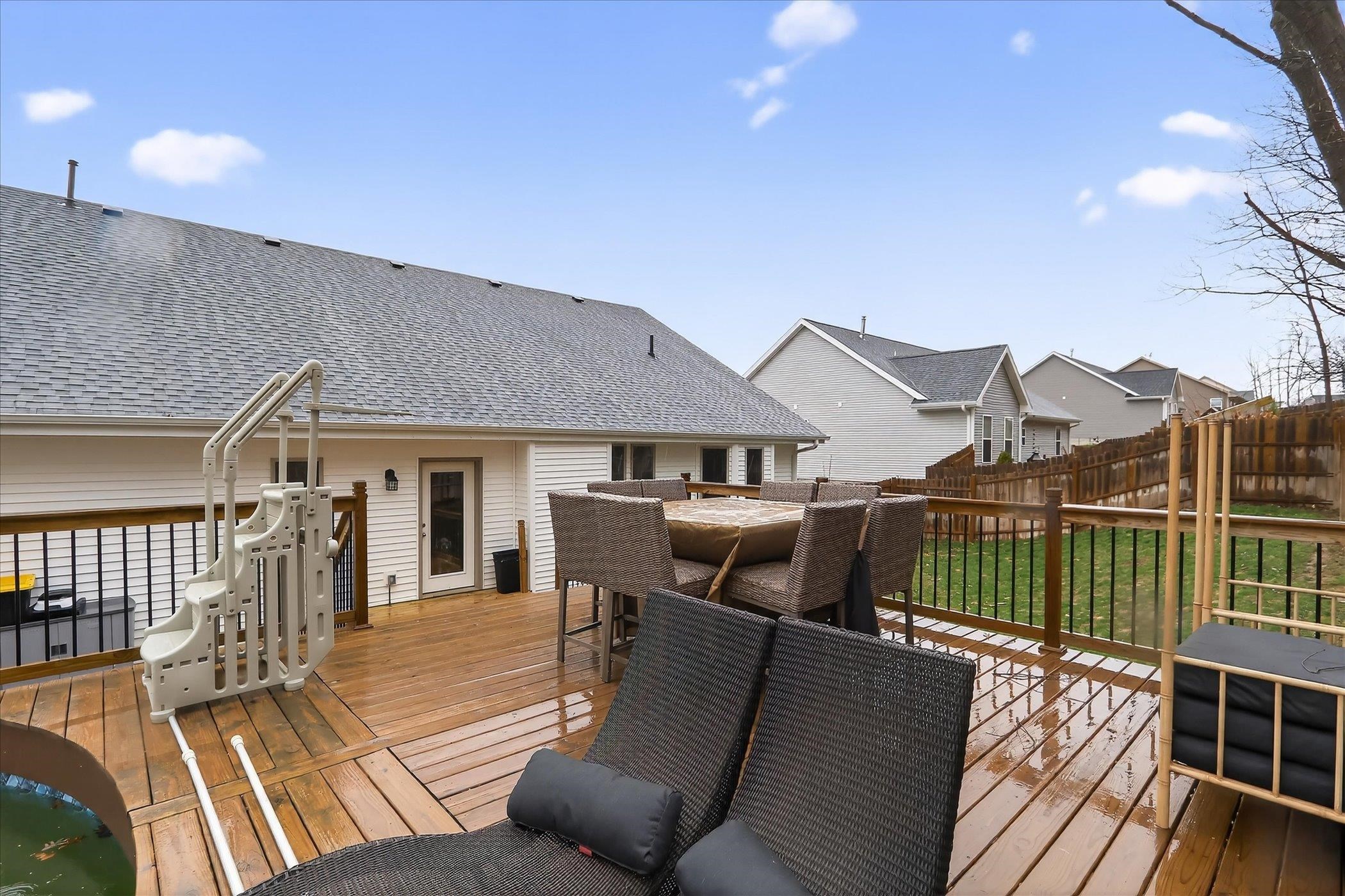 11142 N LAKE WOODS DRIVE, EDGERTON, Wisconsin 53534, 6 Bedrooms Bedrooms, ,3 BathroomsBathrooms,Residential,For Sale,11142 N LAKE WOODS DRIVE,22601295