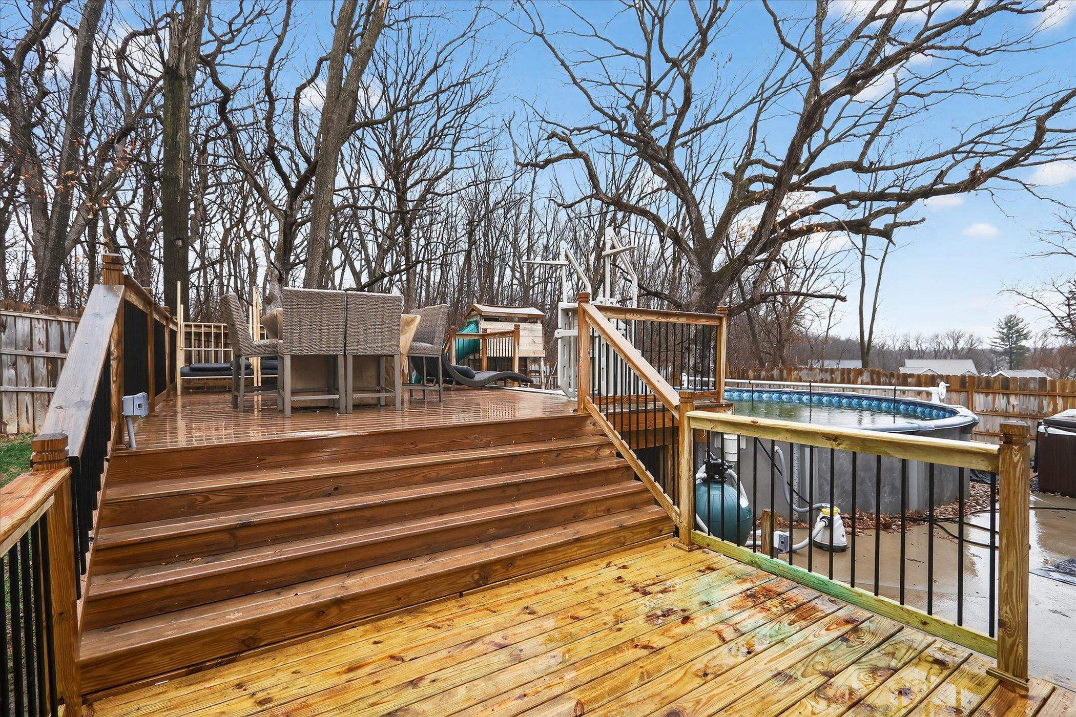 11142 N LAKE WOODS DRIVE, EDGERTON, Wisconsin 53534, 6 Bedrooms Bedrooms, ,3 BathroomsBathrooms,Residential,For Sale,11142 N LAKE WOODS DRIVE,22601295