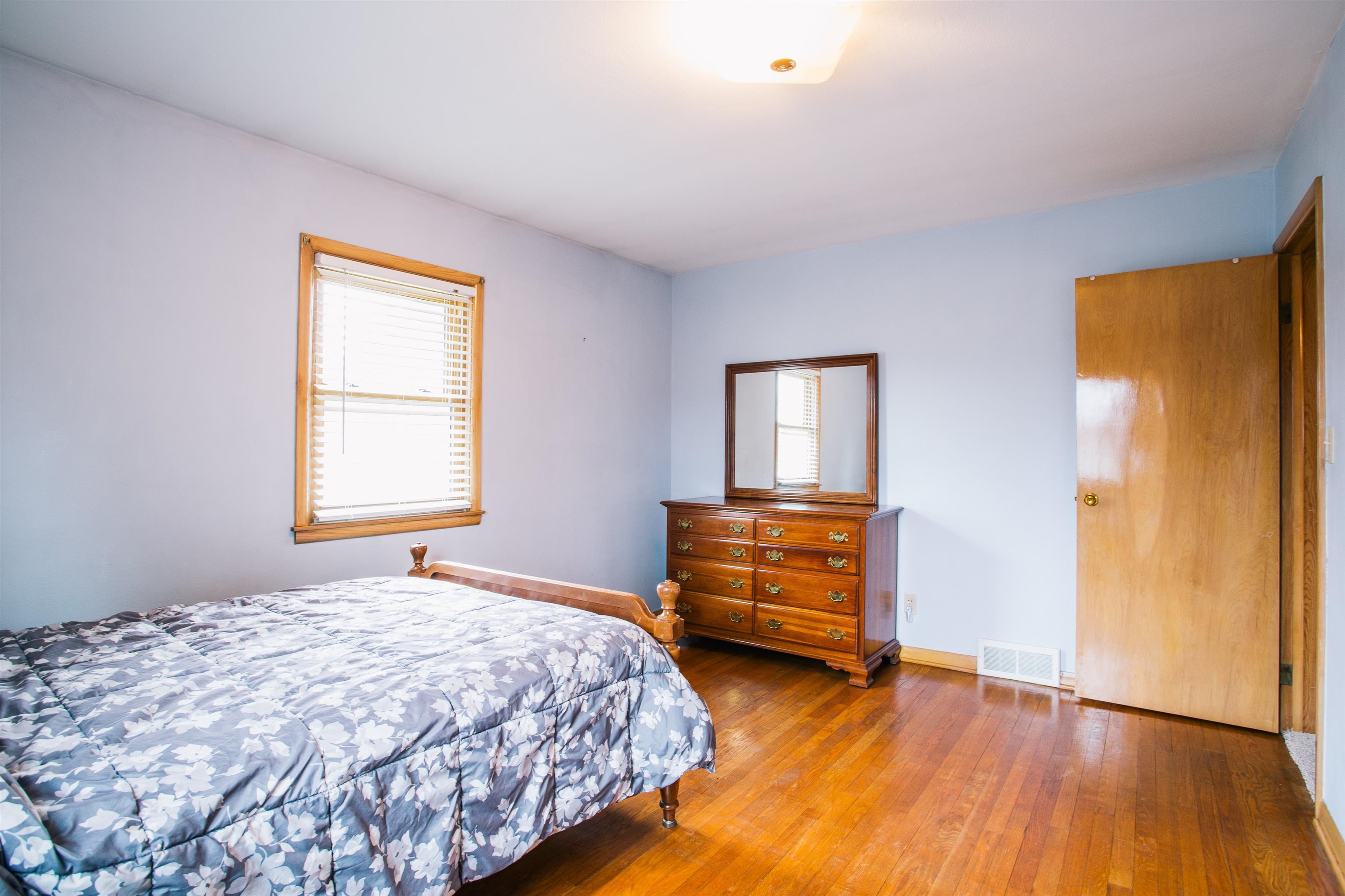 1703 GRAND AVENUE, Neillsville, Wisconsin 54456, 3 Bedrooms Bedrooms, ,2 BathroomsBathrooms,Residential,For Sale,1703 GRAND AVENUE,22601299