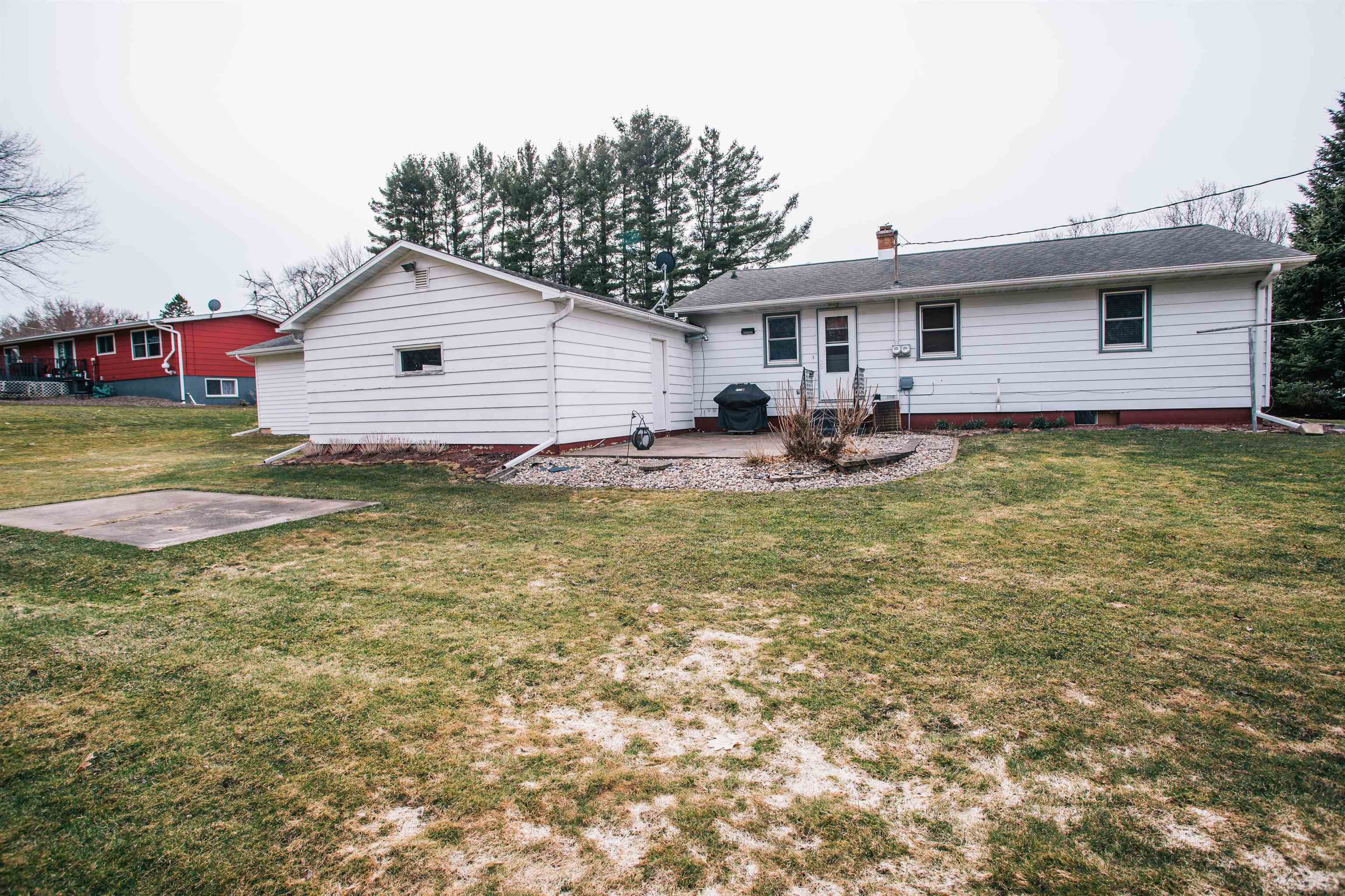 1703 GRAND AVENUE, Neillsville, Wisconsin 54456, 3 Bedrooms Bedrooms, ,2 BathroomsBathrooms,Residential,For Sale,1703 GRAND AVENUE,22601299