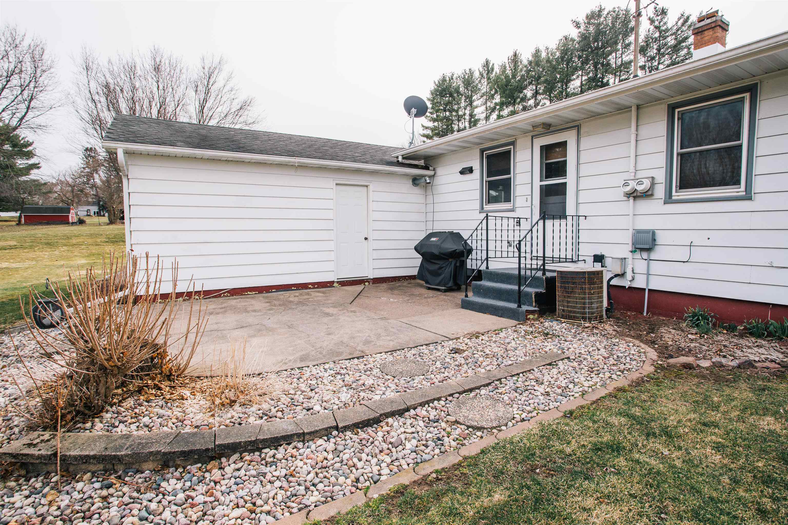 1703 GRAND AVENUE, Neillsville, Wisconsin 54456, 3 Bedrooms Bedrooms, ,2 BathroomsBathrooms,Residential,For Sale,1703 GRAND AVENUE,22601299