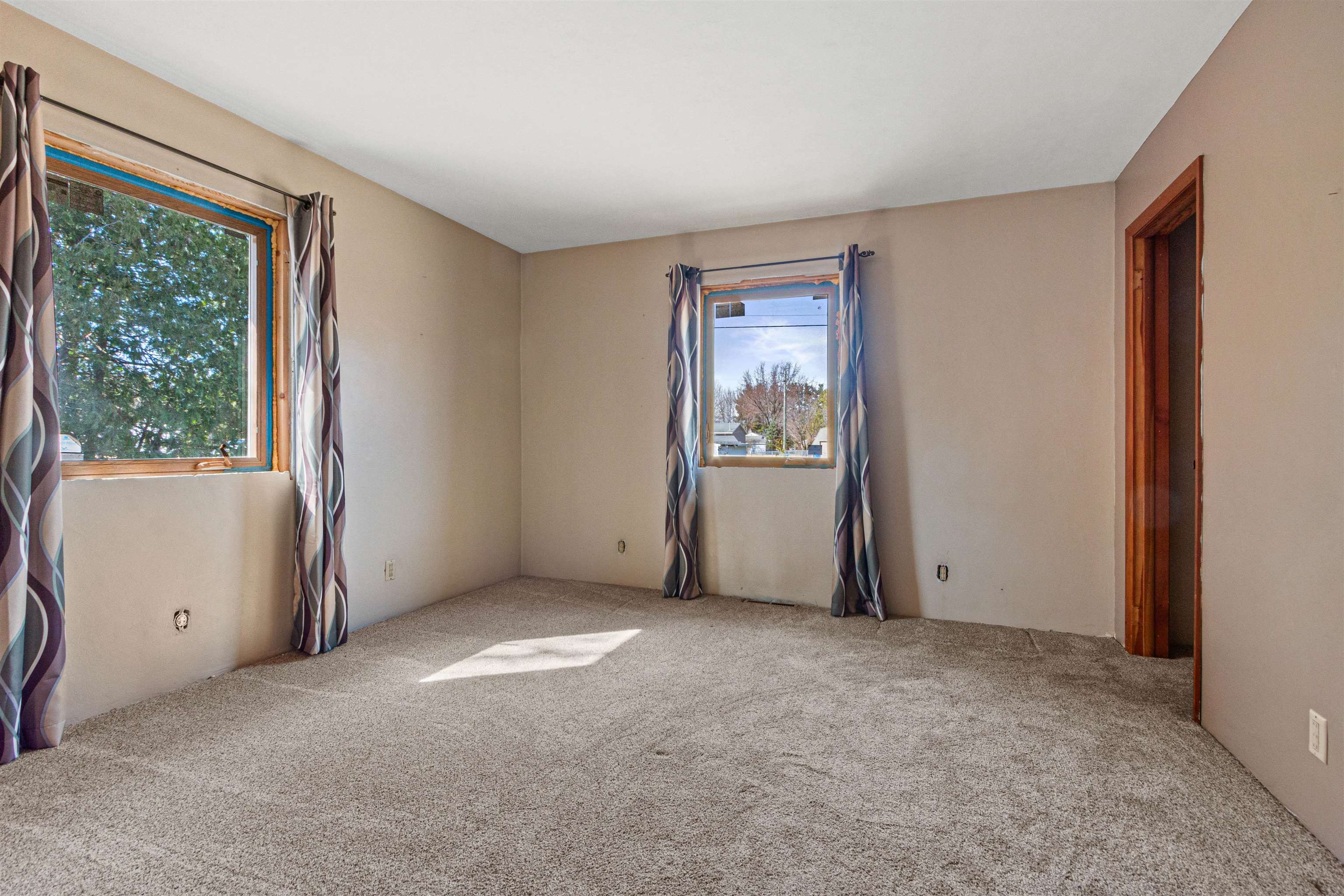 1020 GRIFFITH AVENUE, Wisconsin Rapids, Wisconsin 54494, 3 Bedrooms Bedrooms, ,2 BathroomsBathrooms,Residential,For Sale,1020 GRIFFITH AVENUE,22601301