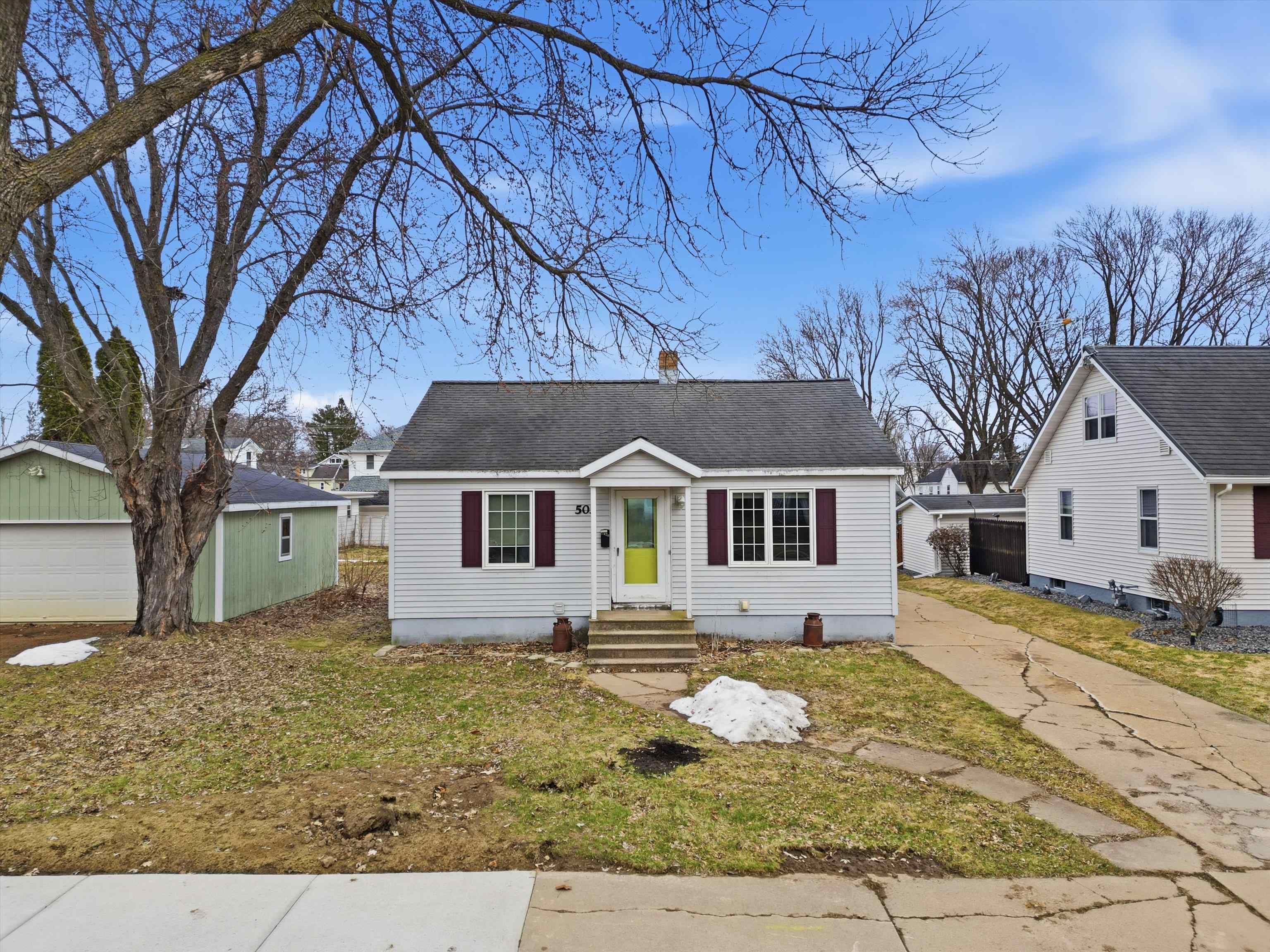 505 S ASH AVENUE, Marshfield, Wisconsin 54449, 2 Bedrooms Bedrooms, ,1 BathroomBathrooms,Residential,For Sale,505 S ASH AVENUE,22601303