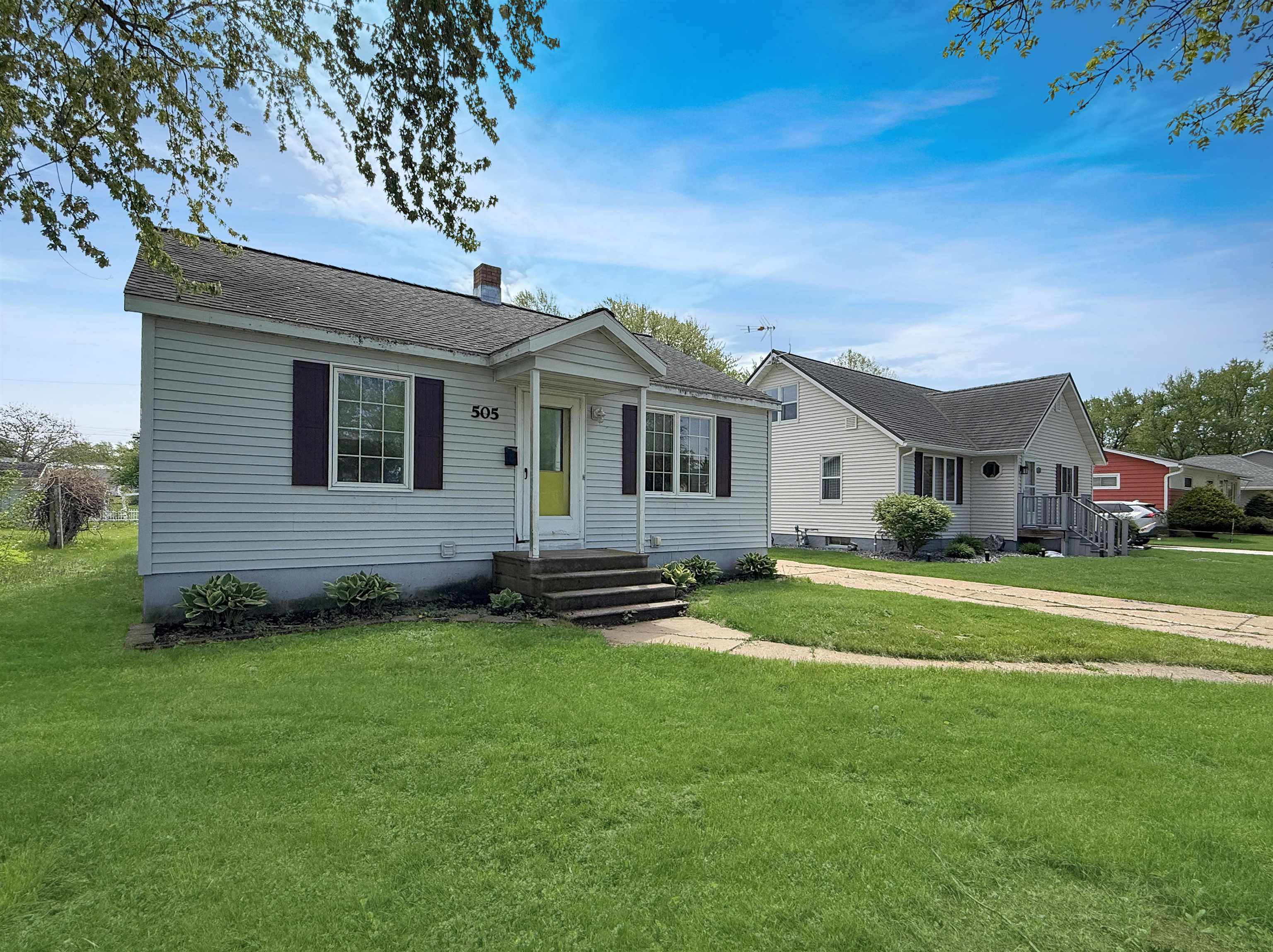 505 S ASH AVENUE, Marshfield, Wisconsin 54449, 2 Bedrooms Bedrooms, ,1 BathroomBathrooms,Residential,For Sale,505 S ASH AVENUE,22601303