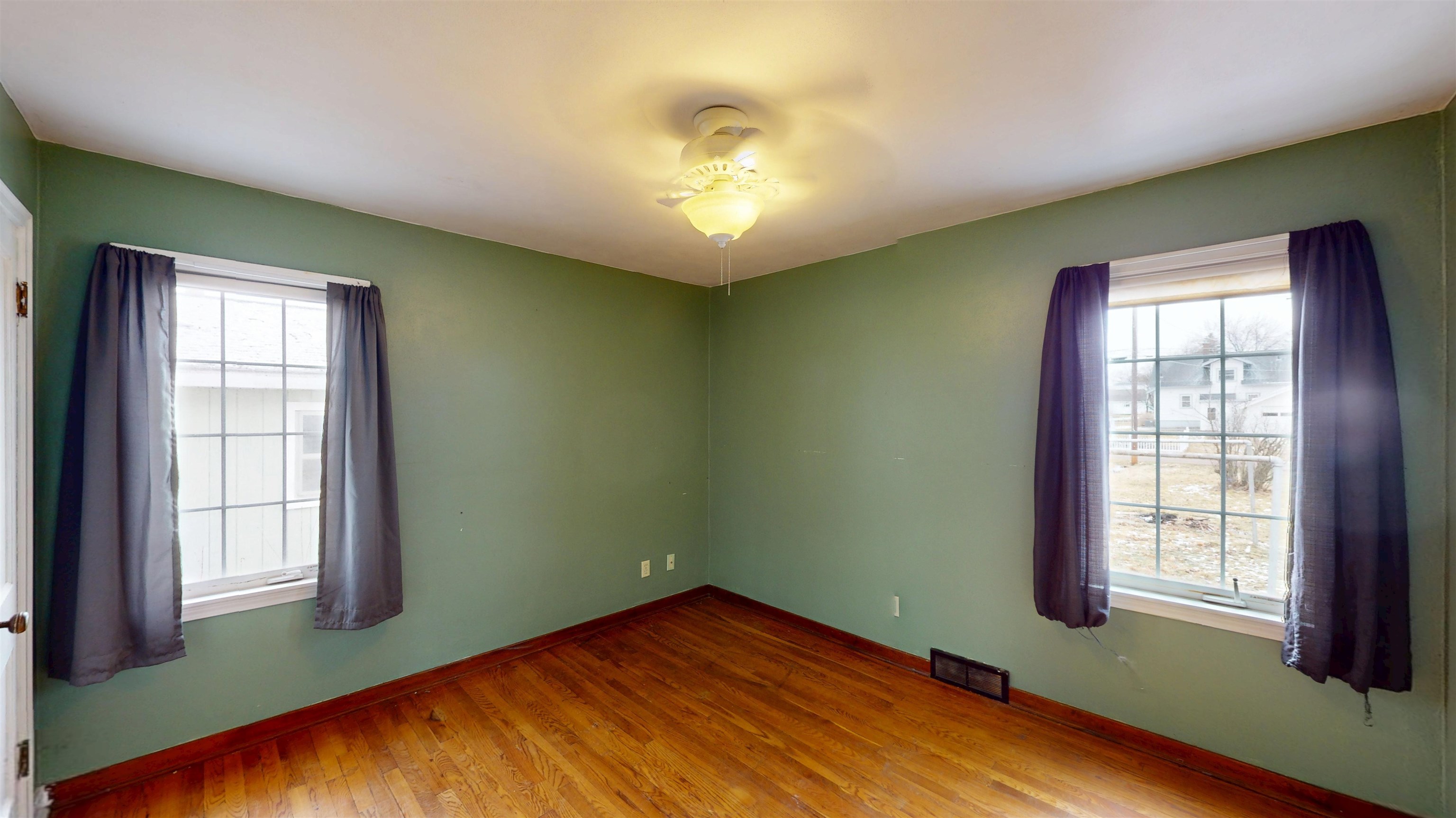 505 S ASH AVENUE, Marshfield, Wisconsin 54449, 2 Bedrooms Bedrooms, ,1 BathroomBathrooms,Residential,For Sale,505 S ASH AVENUE,22601303