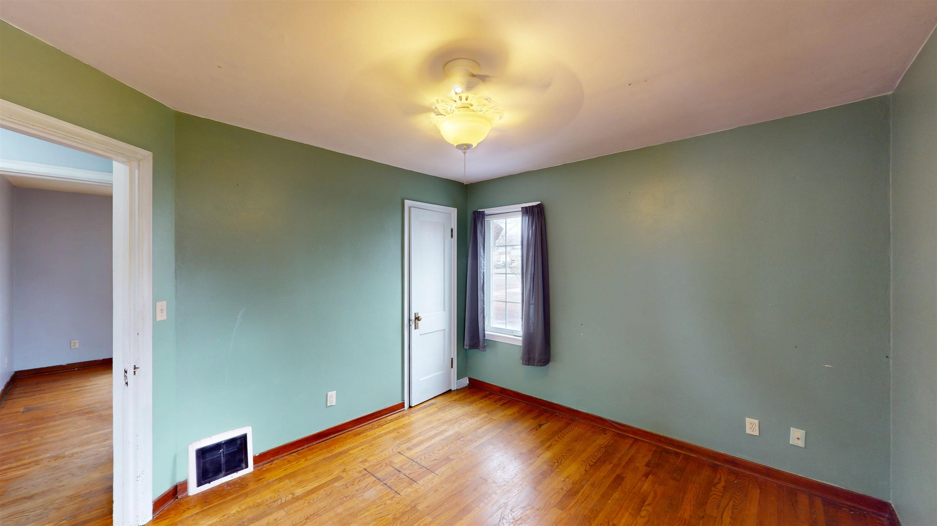 505 S ASH AVENUE, Marshfield, Wisconsin 54449, 2 Bedrooms Bedrooms, ,1 BathroomBathrooms,Residential,For Sale,505 S ASH AVENUE,22601303