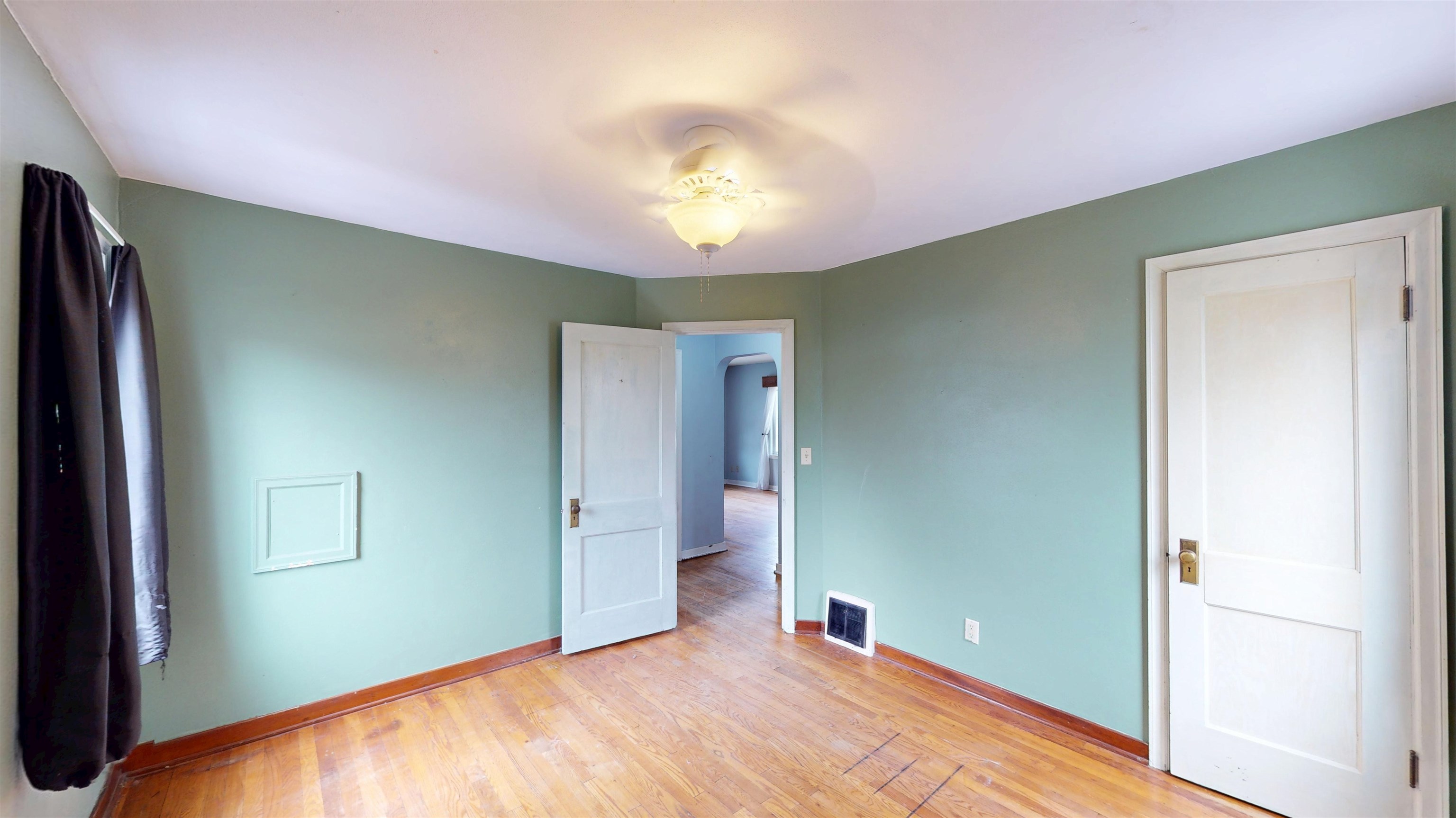 505 S ASH AVENUE, Marshfield, Wisconsin 54449, 2 Bedrooms Bedrooms, ,1 BathroomBathrooms,Residential,For Sale,505 S ASH AVENUE,22601303