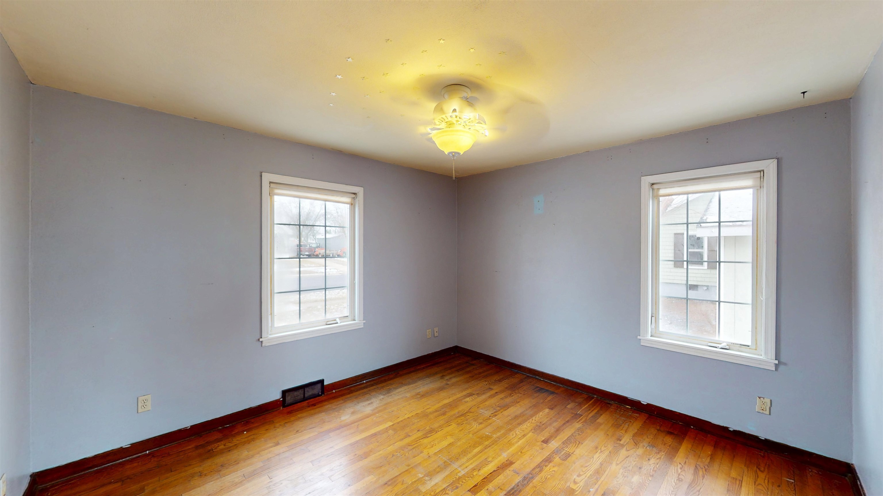 505 S ASH AVENUE, Marshfield, Wisconsin 54449, 2 Bedrooms Bedrooms, ,1 BathroomBathrooms,Residential,For Sale,505 S ASH AVENUE,22601303