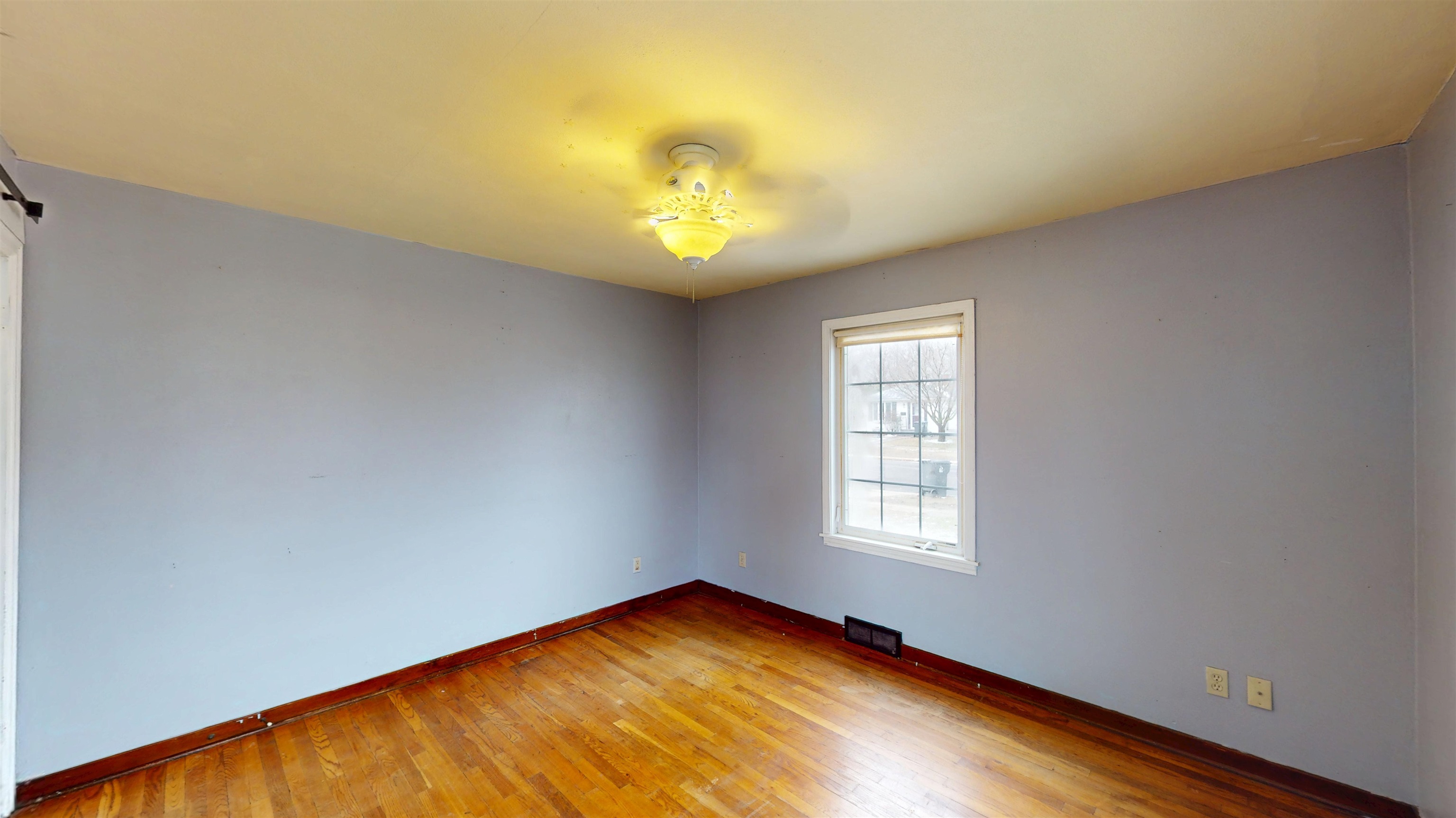 505 S ASH AVENUE, Marshfield, Wisconsin 54449, 2 Bedrooms Bedrooms, ,1 BathroomBathrooms,Residential,For Sale,505 S ASH AVENUE,22601303