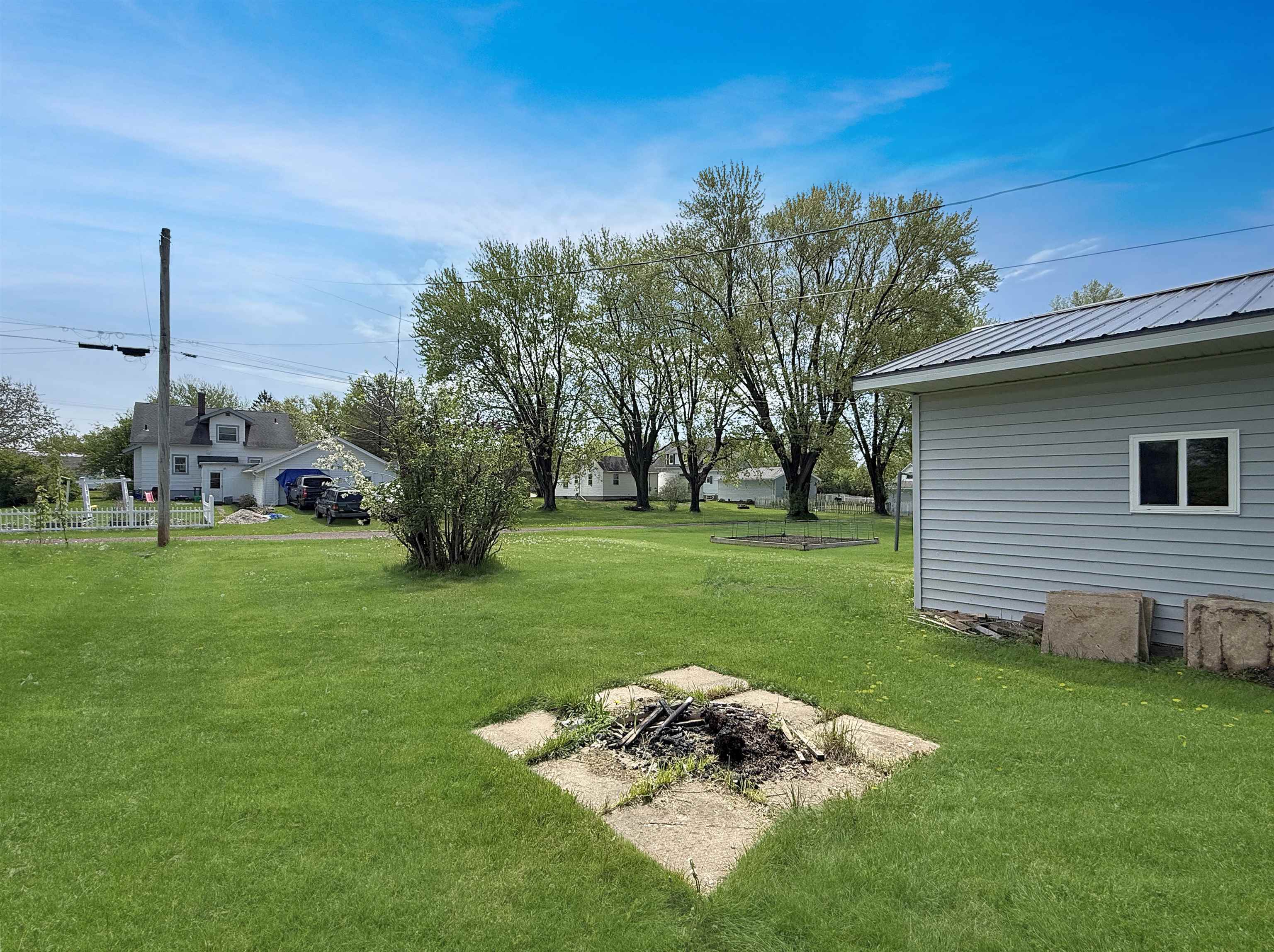 505 S ASH AVENUE, Marshfield, Wisconsin 54449, 2 Bedrooms Bedrooms, ,1 BathroomBathrooms,Residential,For Sale,505 S ASH AVENUE,22601303