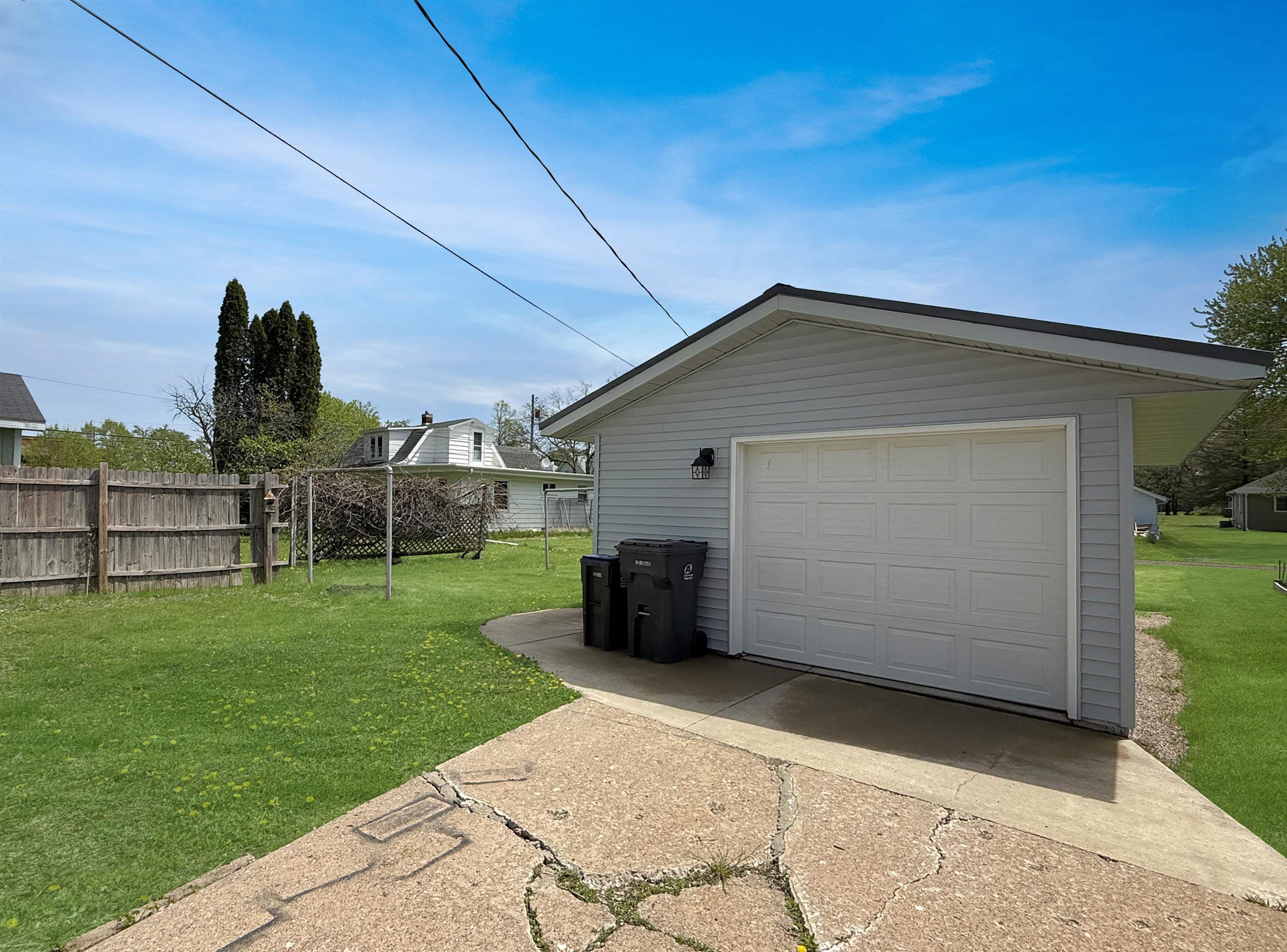 505 S ASH AVENUE, Marshfield, Wisconsin 54449, 2 Bedrooms Bedrooms, ,1 BathroomBathrooms,Residential,For Sale,505 S ASH AVENUE,22601303