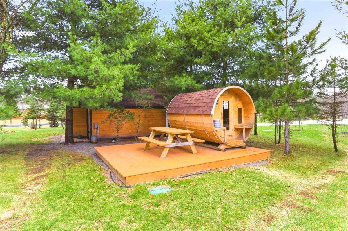 945 N WALDEN WAY, Nekoosa, Wisconsin 54457-0000, 6 Bedrooms Bedrooms, ,4 BathroomsBathrooms,Residential,For Sale,945 N WALDEN WAY,22601306