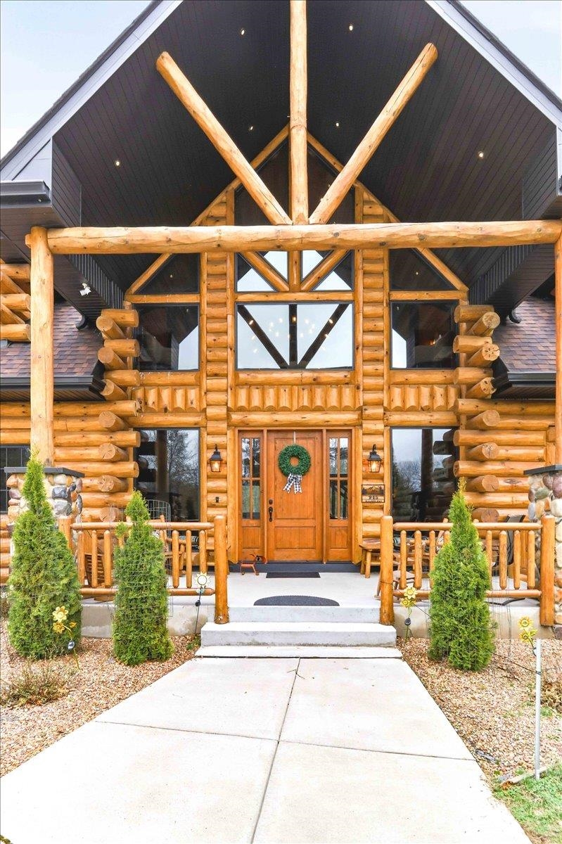 945 N WALDEN WAY, Nekoosa, Wisconsin 54457-0000, 6 Bedrooms Bedrooms, ,4 BathroomsBathrooms,Residential,For Sale,945 N WALDEN WAY,22601306