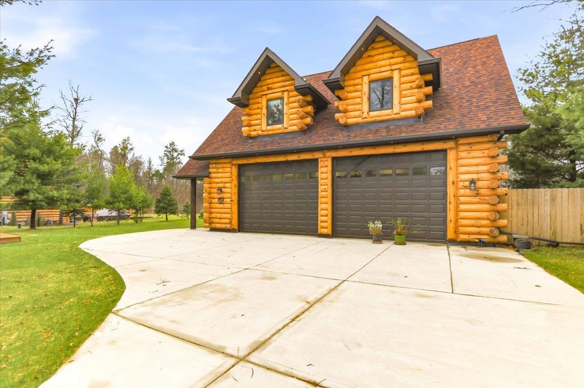 945 N WALDEN WAY, Nekoosa, Wisconsin 54457-0000, 6 Bedrooms Bedrooms, ,4 BathroomsBathrooms,Residential,For Sale,945 N WALDEN WAY,22601306