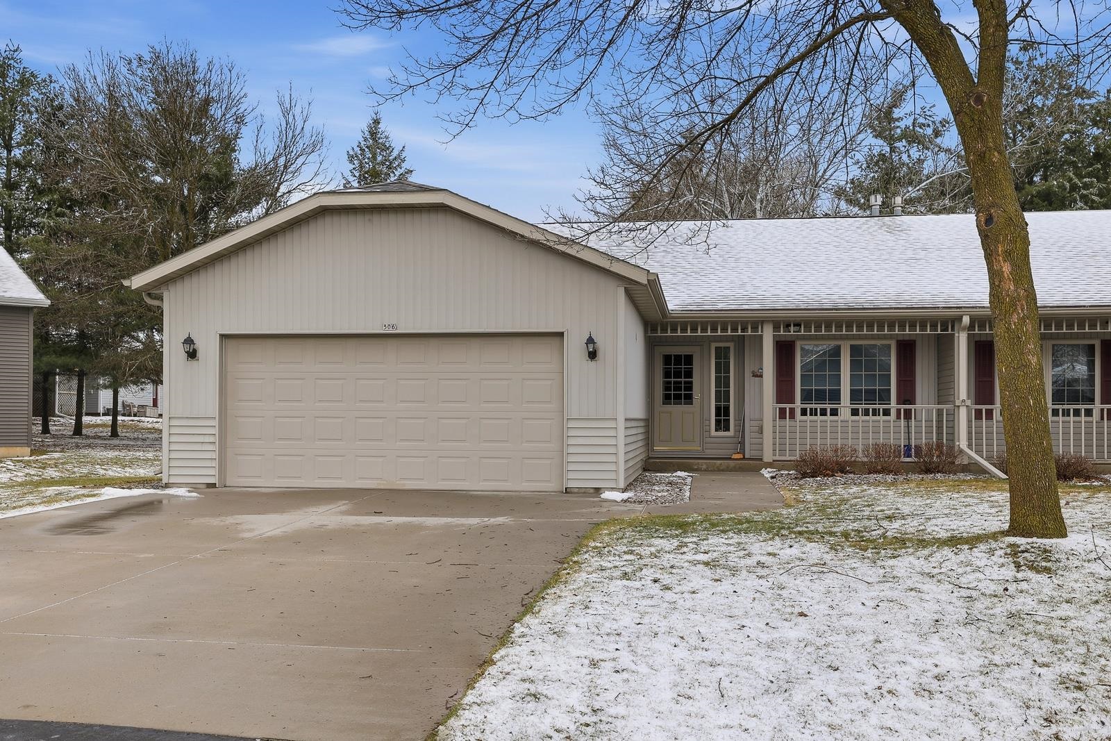 506 N JUNO AVENUE, Marshfield, Wisconsin 54449, 3 Bedrooms Bedrooms, ,2 BathroomsBathrooms,Residential,For Sale,506 N JUNO AVENUE,22601309
