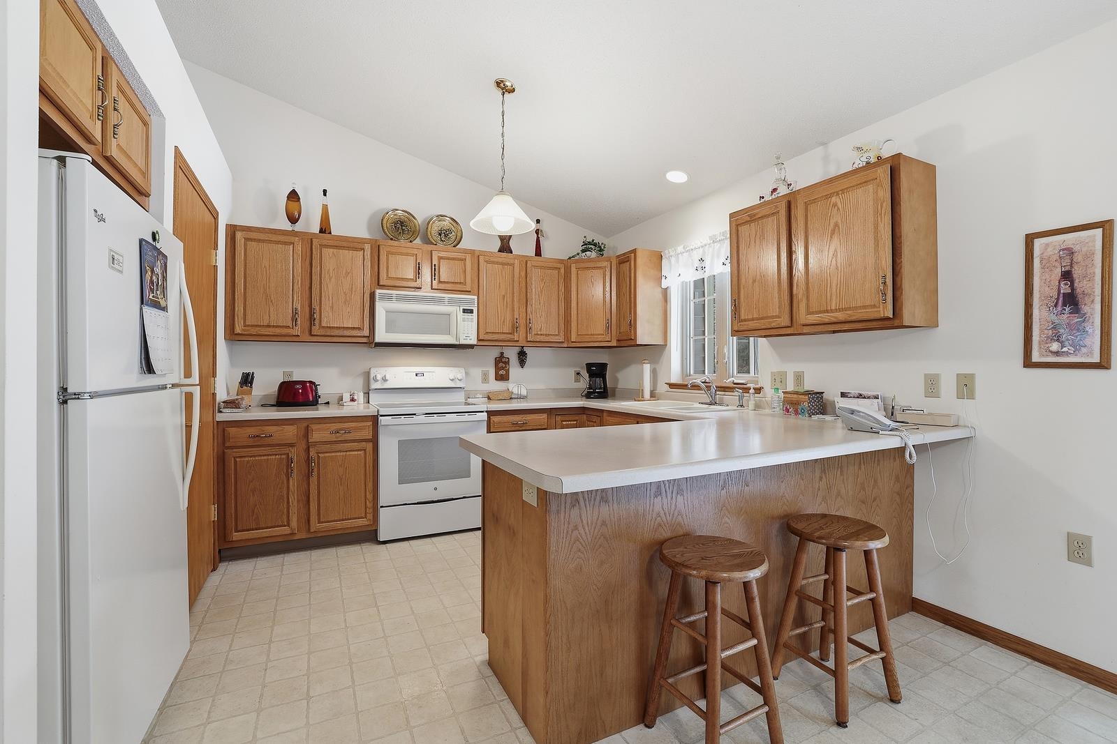 506 N JUNO AVENUE, Marshfield, Wisconsin 54449, 3 Bedrooms Bedrooms, ,2 BathroomsBathrooms,Residential,For Sale,506 N JUNO AVENUE,22601309