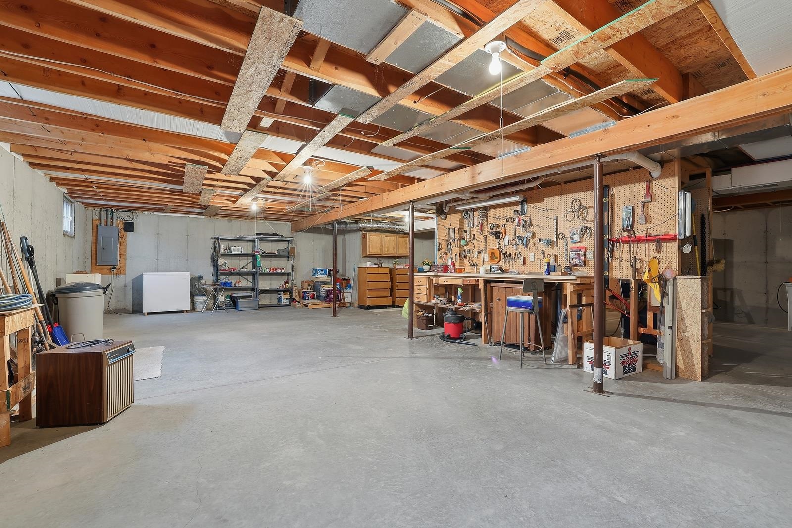 506 N JUNO AVENUE, Marshfield, Wisconsin 54449, 3 Bedrooms Bedrooms, ,2 BathroomsBathrooms,Residential,For Sale,506 N JUNO AVENUE,22601309