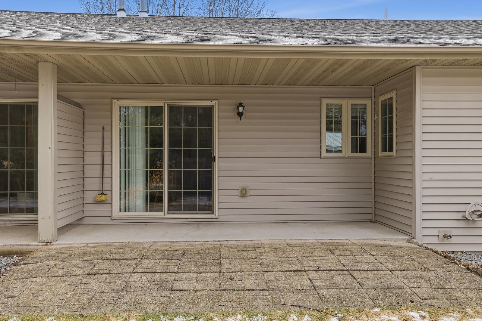 506 N JUNO AVENUE, Marshfield, Wisconsin 54449, 3 Bedrooms Bedrooms, ,2 BathroomsBathrooms,Residential,For Sale,506 N JUNO AVENUE,22601309