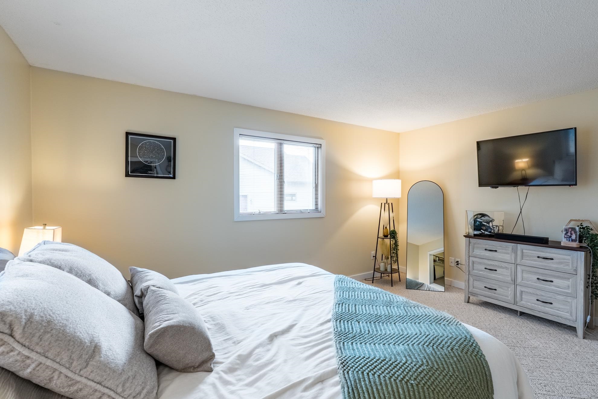 1011 20TH PLACE, Wisconsin Rapids, Wisconsin 54494, 2 Bedrooms Bedrooms, ,1 BathroomBathrooms,Residential,For Sale,1011 20TH PLACE,22601312