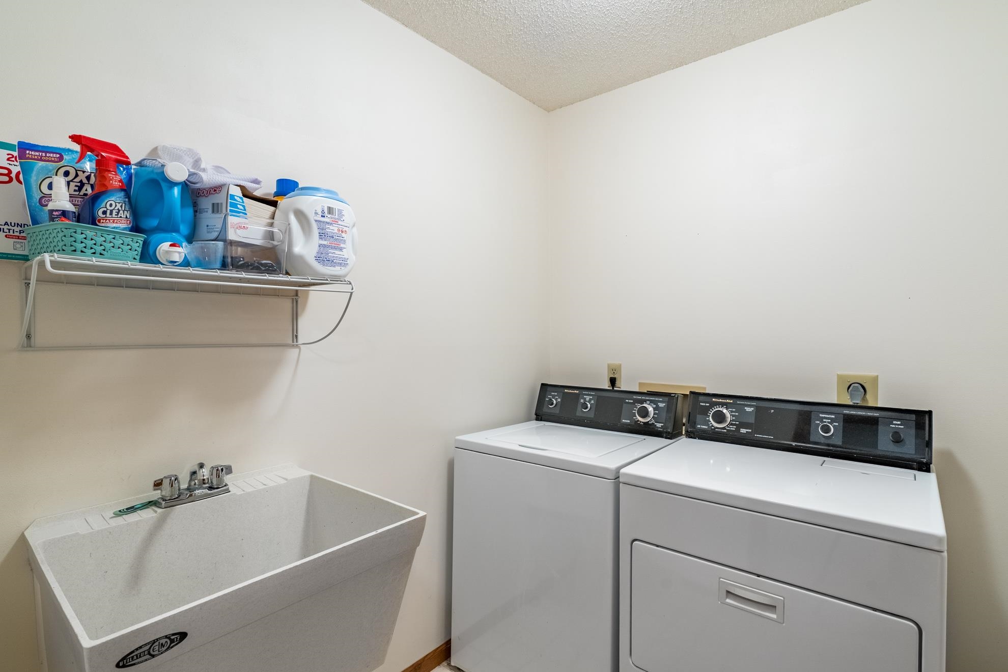 1011 20TH PLACE, Wisconsin Rapids, Wisconsin 54494, 2 Bedrooms Bedrooms, ,1 BathroomBathrooms,Residential,For Sale,1011 20TH PLACE,22601312