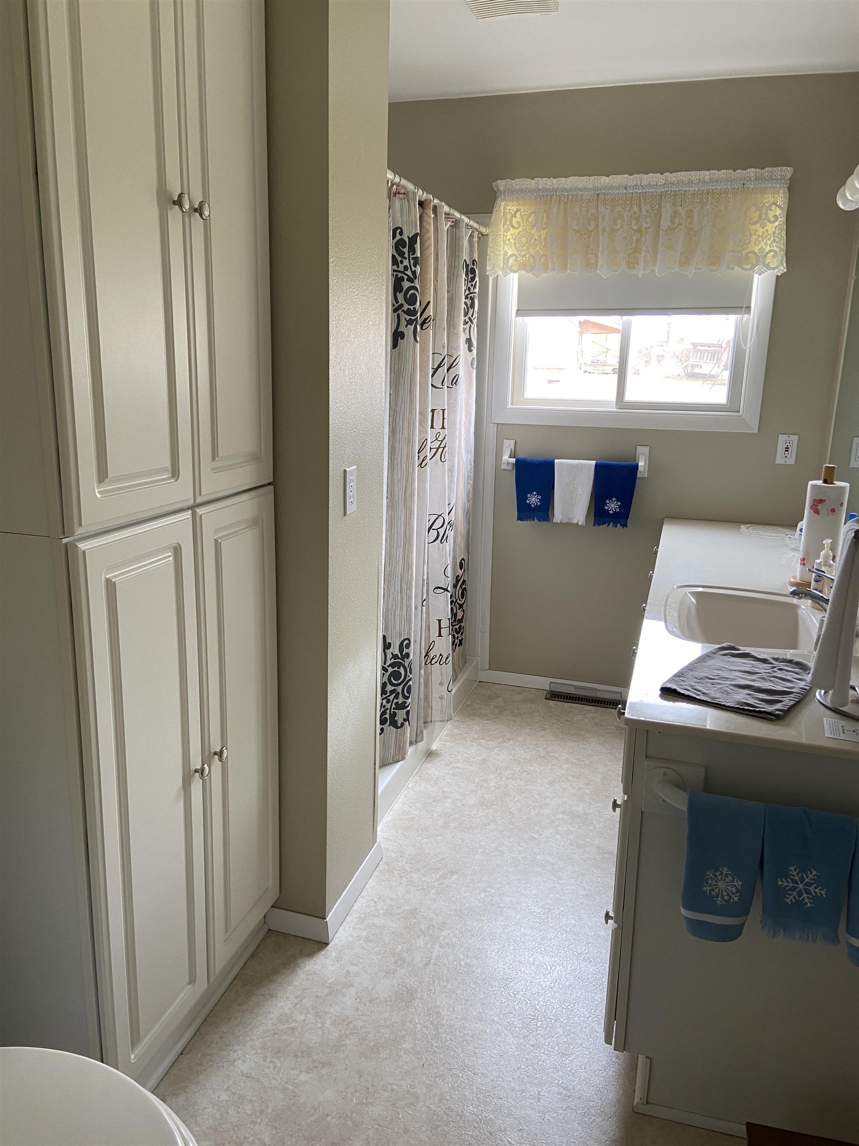 154 S 3RD STREET, Dorchester, Wisconsin 54425, 4 Bedrooms Bedrooms, ,1 BathroomBathrooms,Residential,For Sale,154 S 3RD STREET,22601318