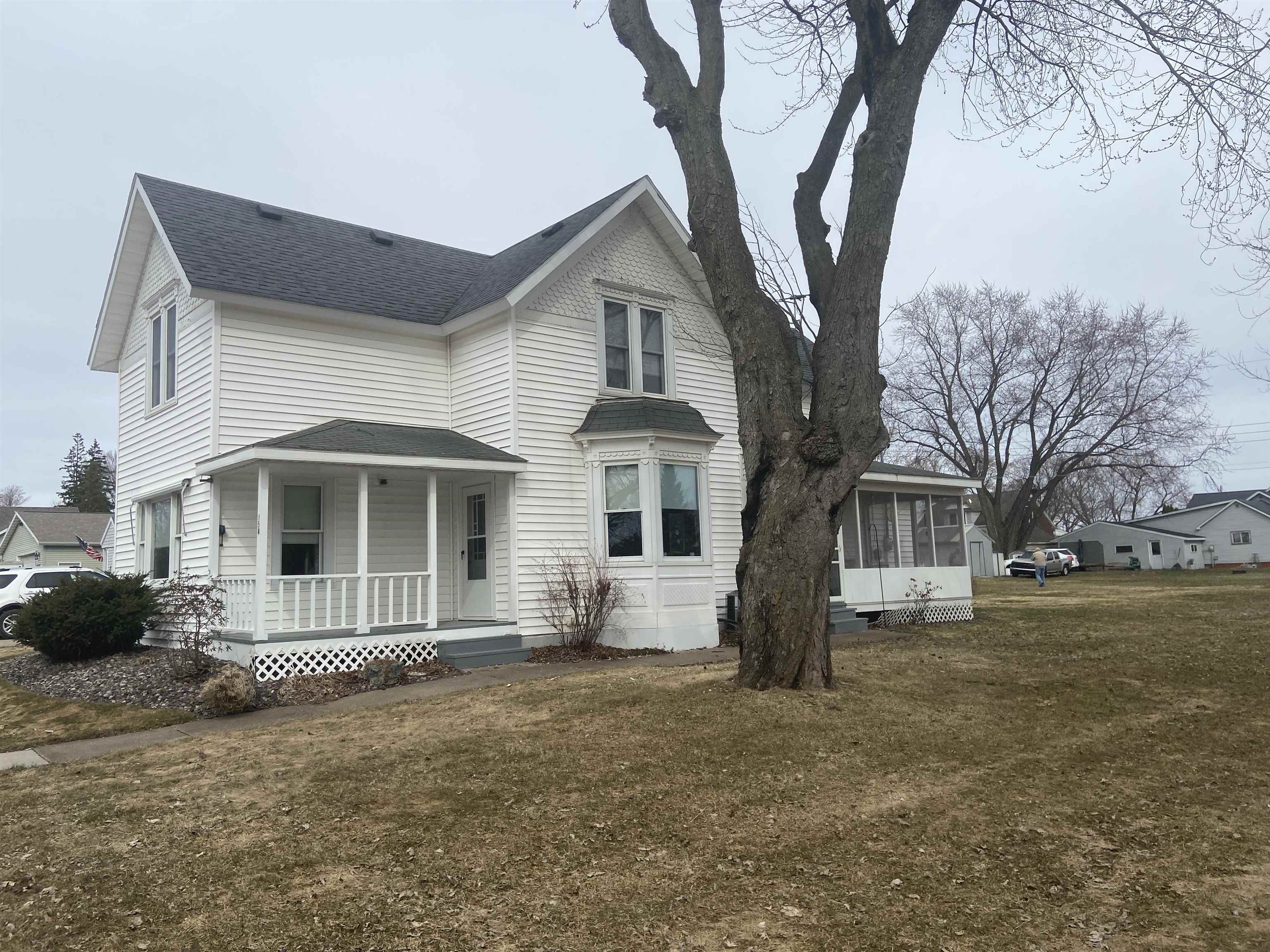 154 S 3RD STREET, Dorchester, Wisconsin 54425, 4 Bedrooms Bedrooms, ,1 BathroomBathrooms,Residential,For Sale,154 S 3RD STREET,22601318