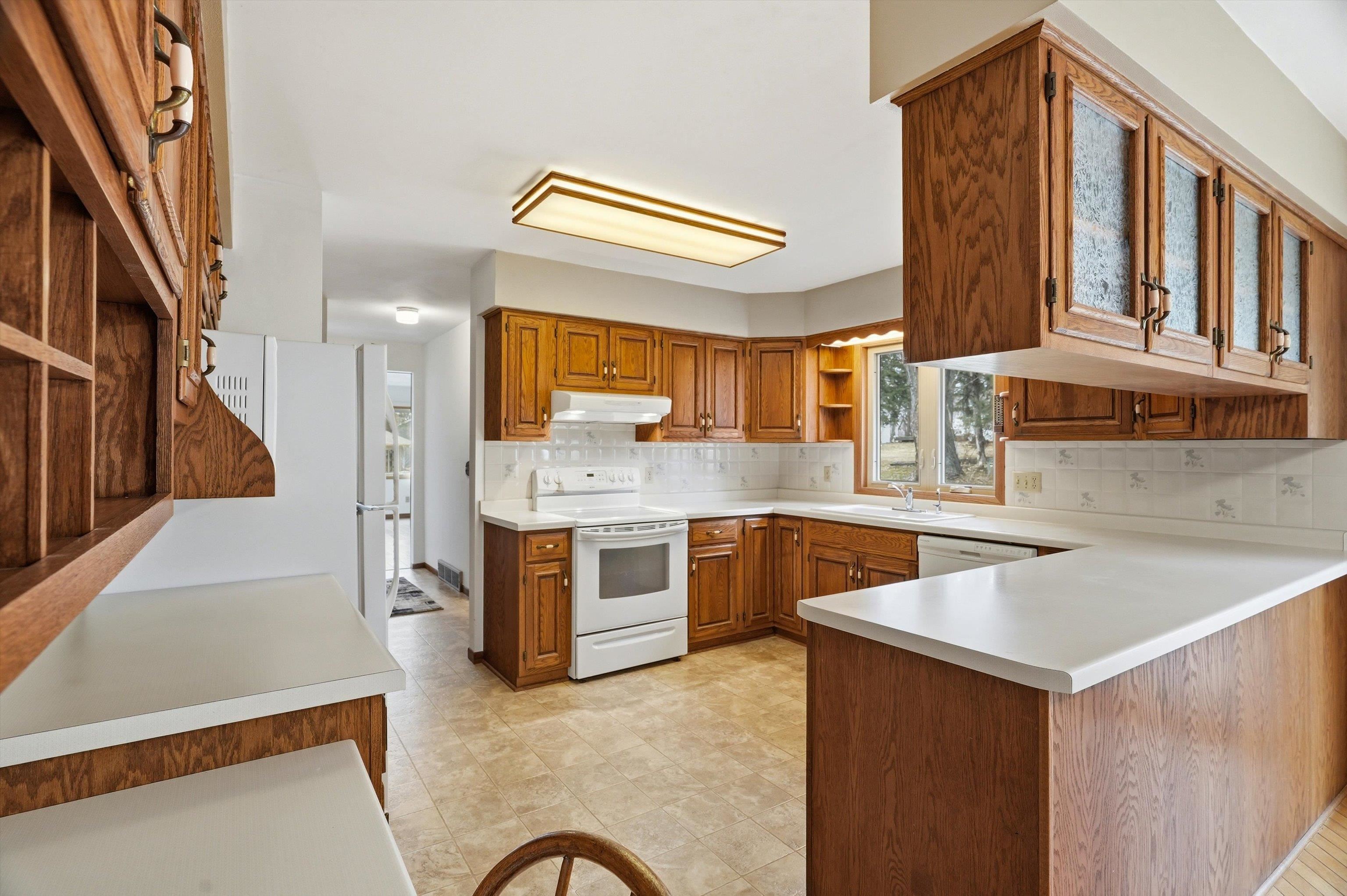 1121 FAIRVIEW DRIVE, Marshfield, Wisconsin 54449, 3 Bedrooms Bedrooms, ,2 BathroomsBathrooms,Residential,For Sale,1121 FAIRVIEW DRIVE,22601320