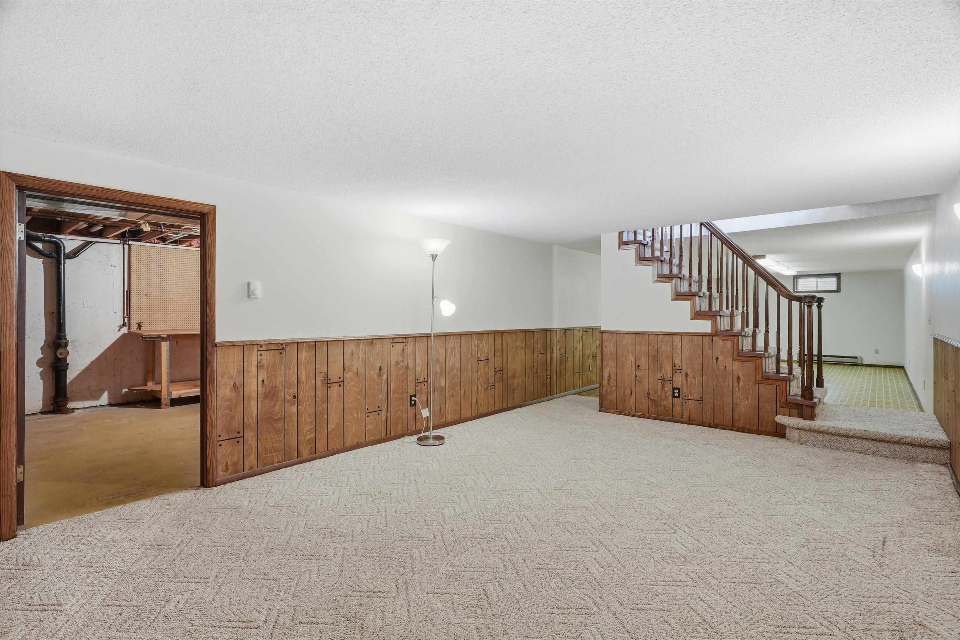 1121 FAIRVIEW DRIVE, Marshfield, Wisconsin 54449, 3 Bedrooms Bedrooms, ,2 BathroomsBathrooms,Residential,For Sale,1121 FAIRVIEW DRIVE,22601320