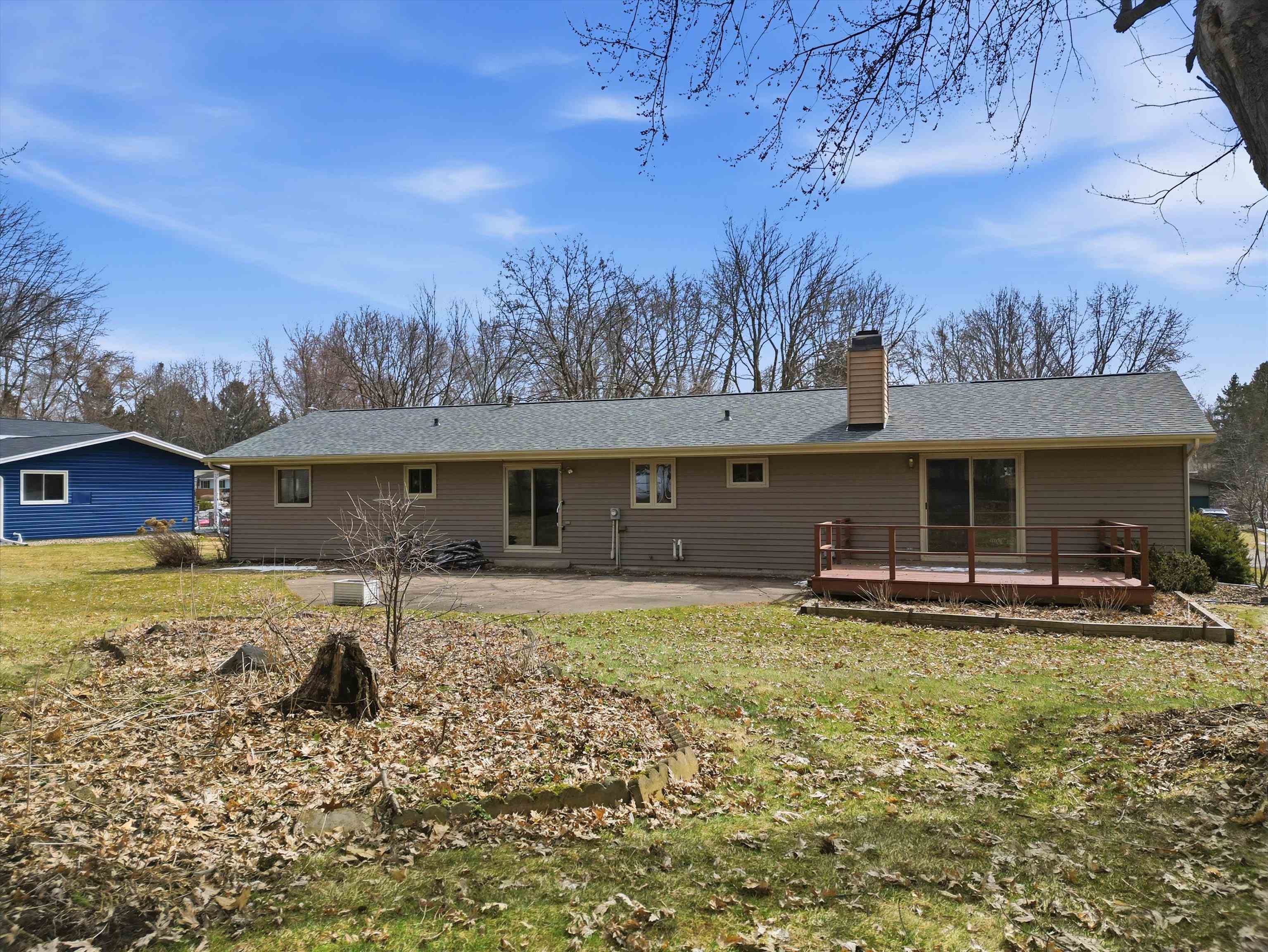 1121 FAIRVIEW DRIVE, Marshfield, Wisconsin 54449, 3 Bedrooms Bedrooms, ,2 BathroomsBathrooms,Residential,For Sale,1121 FAIRVIEW DRIVE,22601320