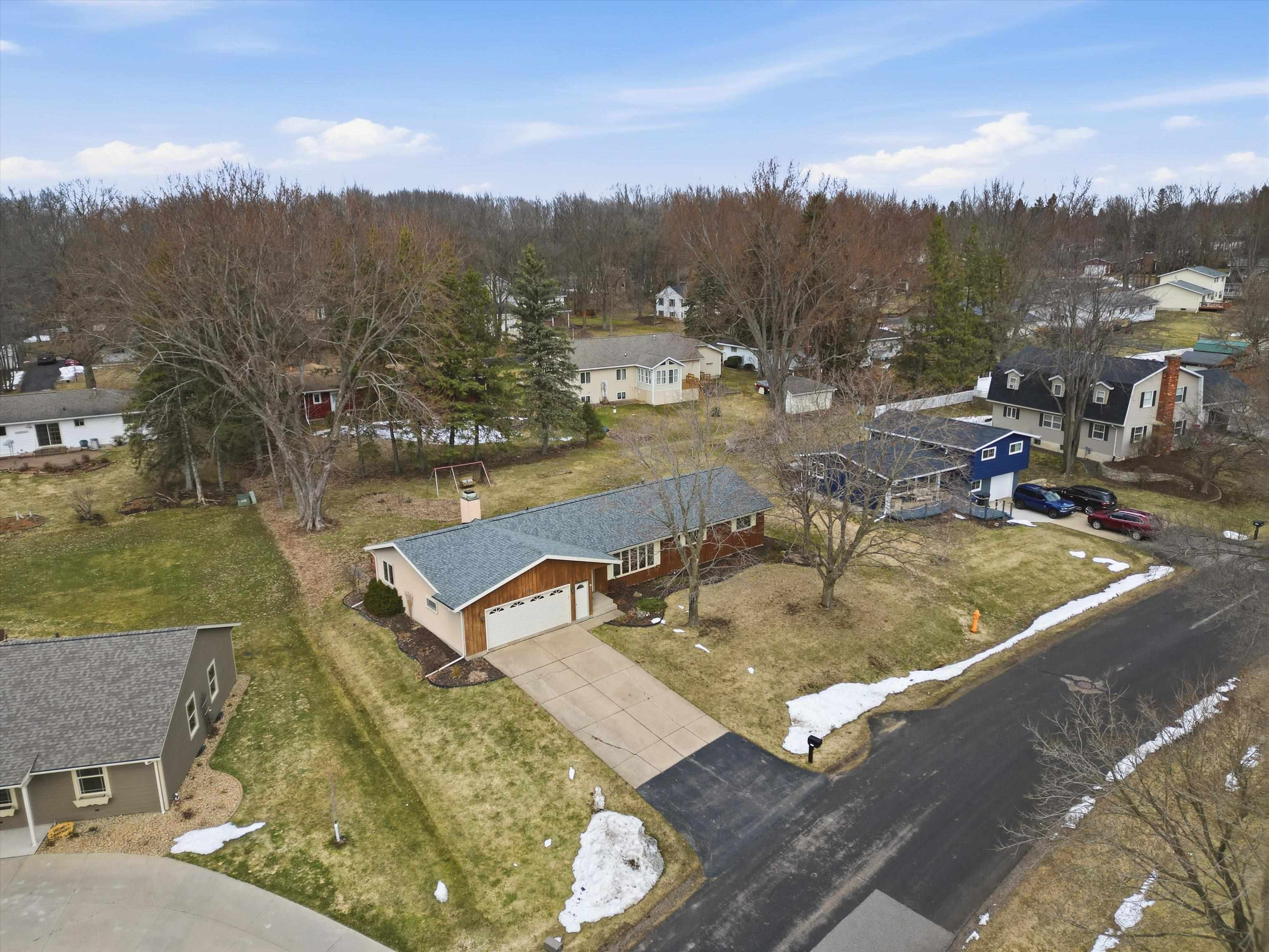 1121 FAIRVIEW DRIVE, Marshfield, Wisconsin 54449, 3 Bedrooms Bedrooms, ,2 BathroomsBathrooms,Residential,For Sale,1121 FAIRVIEW DRIVE,22601320