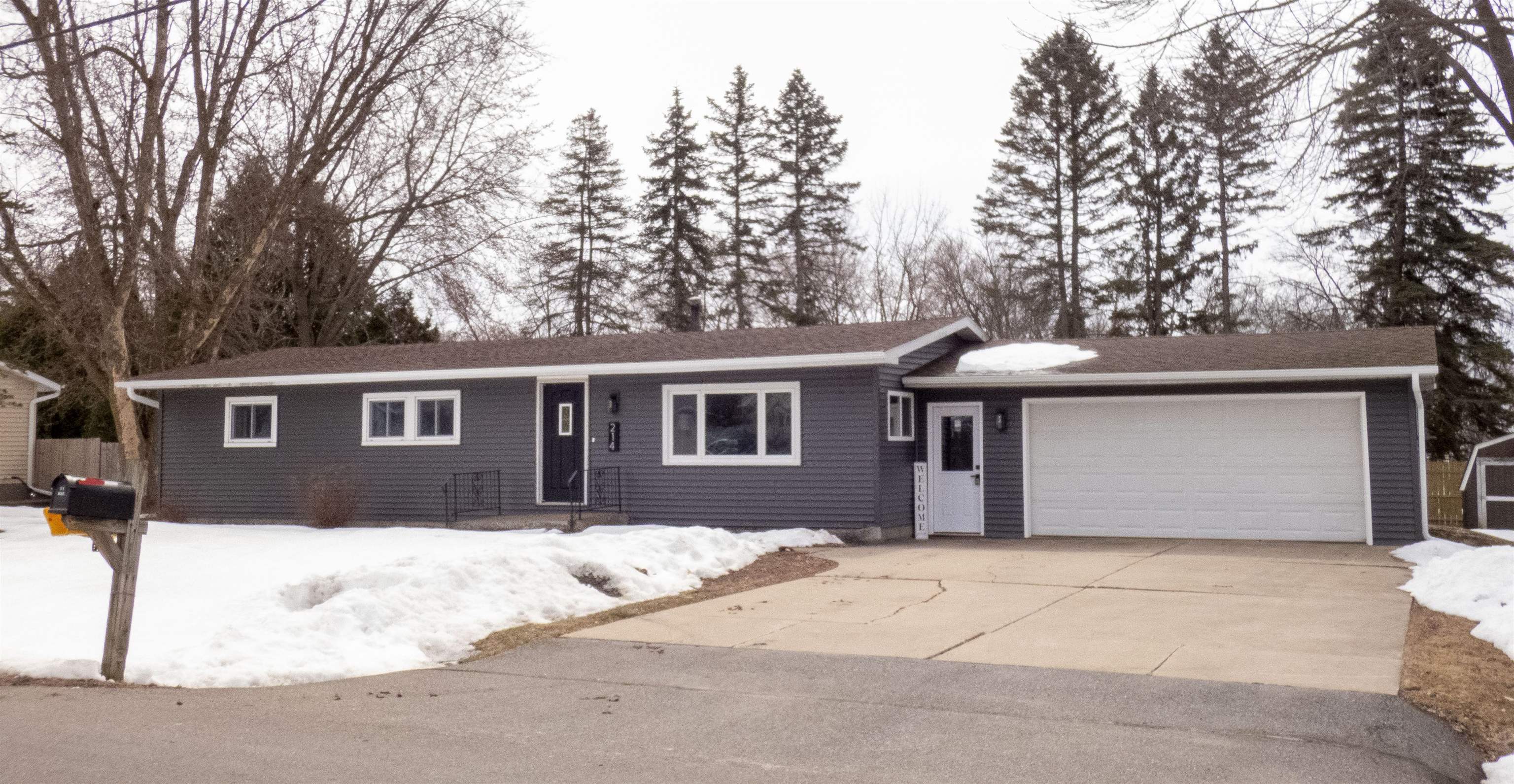 214 E 21ST STREET, Marshfield, Wisconsin 54449, 3 Bedrooms Bedrooms, ,1 BathroomBathrooms,Residential,For Sale,214 E 21ST STREET,22601326