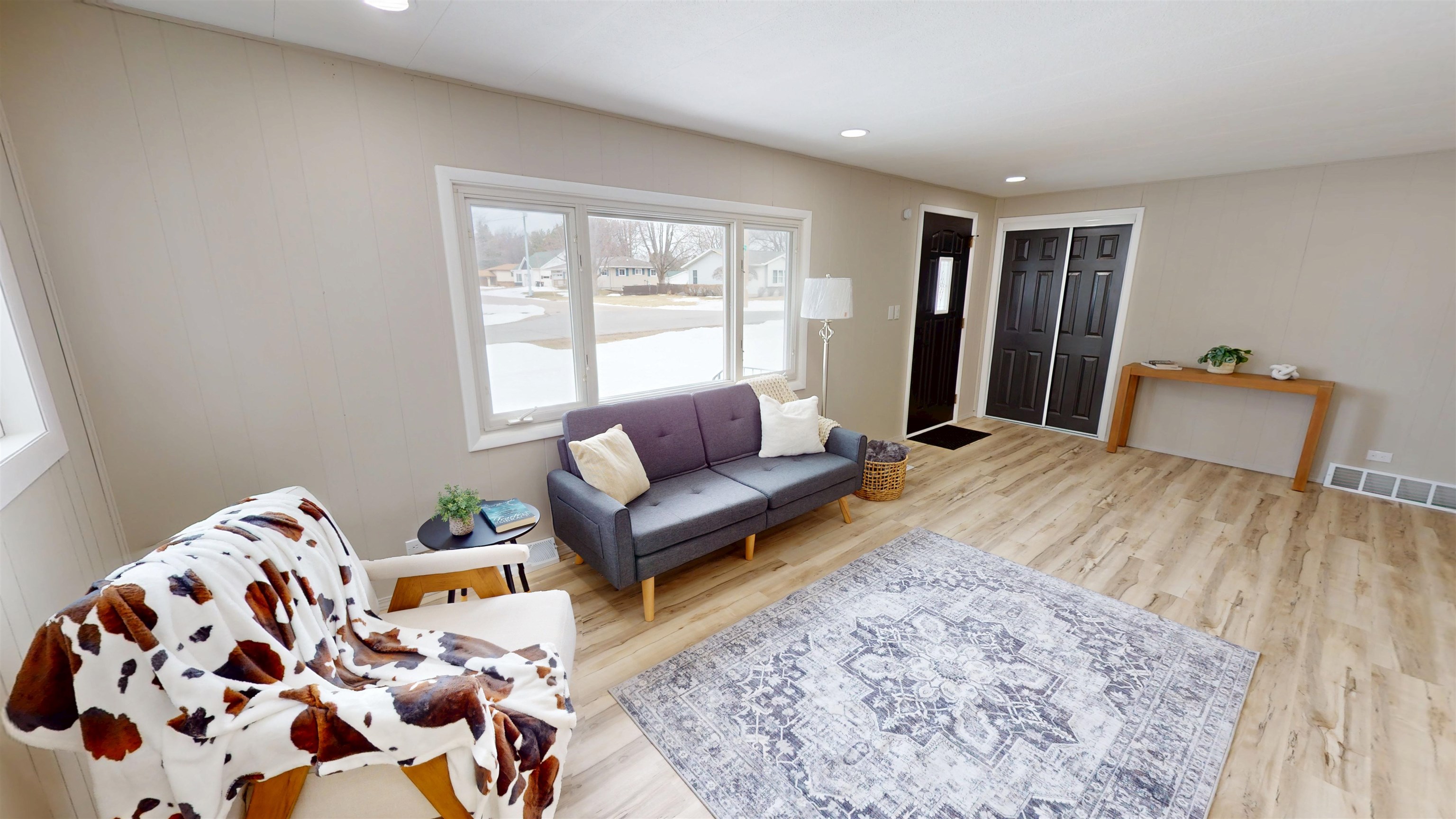 214 E 21ST STREET, Marshfield, Wisconsin 54449, 3 Bedrooms Bedrooms, ,1 BathroomBathrooms,Residential,For Sale,214 E 21ST STREET,22601326