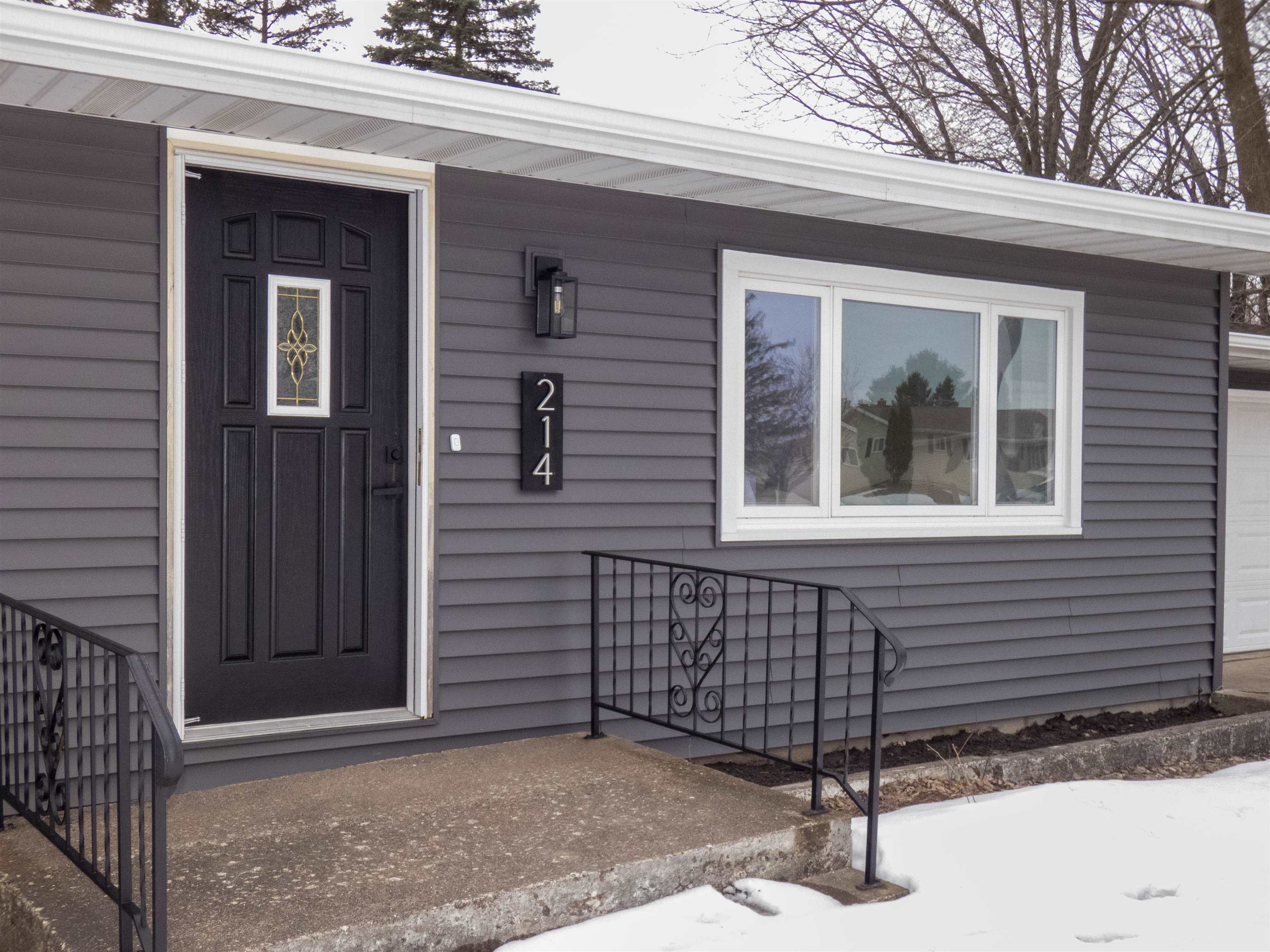 214 E 21ST STREET, Marshfield, Wisconsin 54449, 3 Bedrooms Bedrooms, ,1 BathroomBathrooms,Residential,For Sale,214 E 21ST STREET,22601326